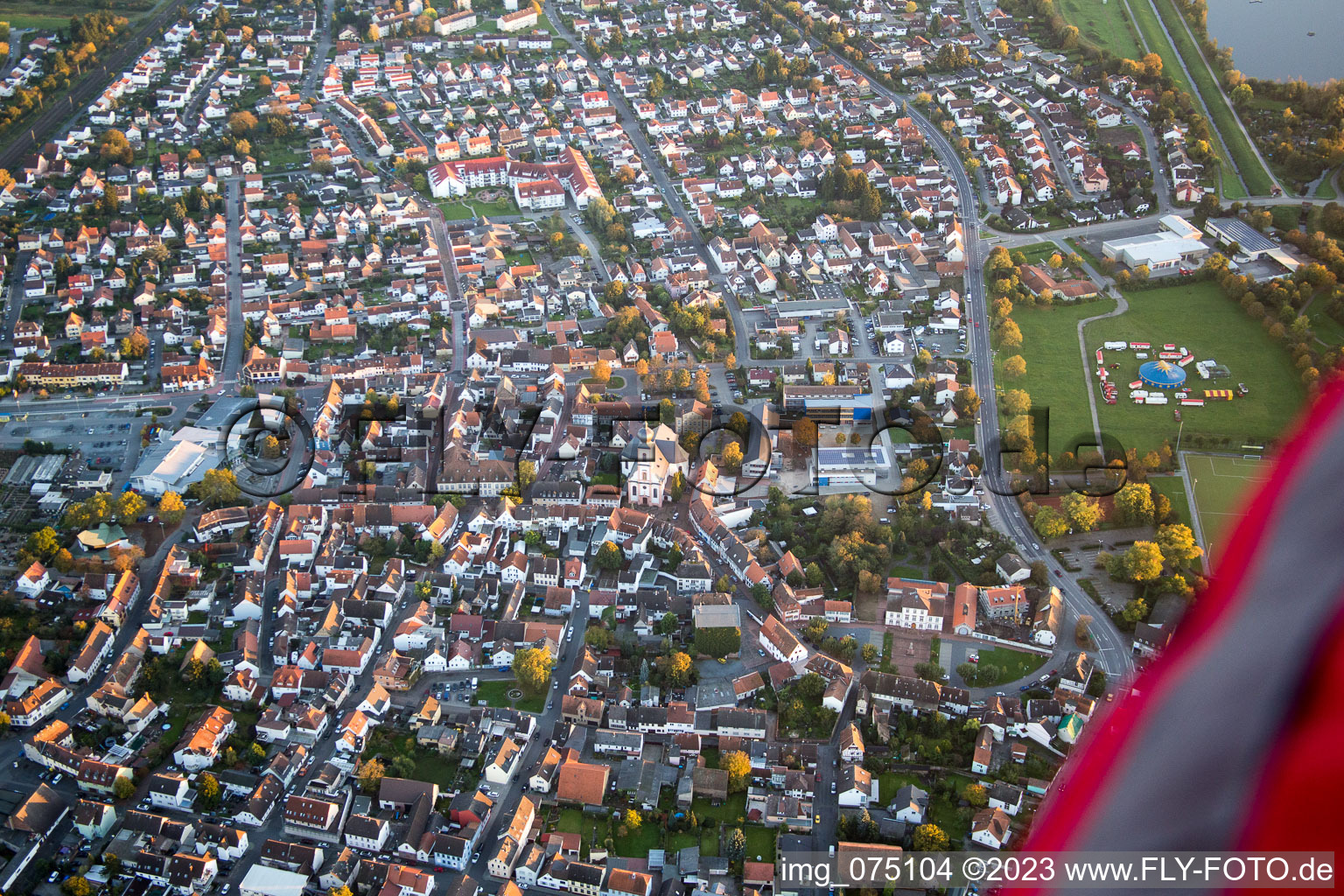 Gernsheim im Bundesland Hessen, Deutschland aus der Luft betrachtet
