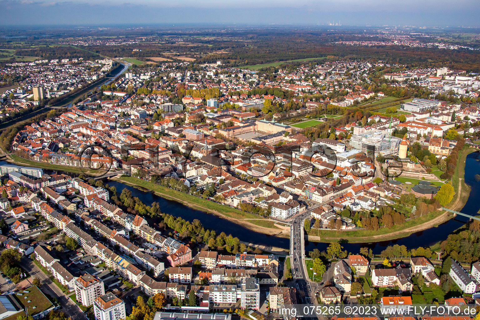 Luftbild von Brücke der B36 über die Murg Ost in Rastatt im Bundesland Baden-Württemberg, Deutschland