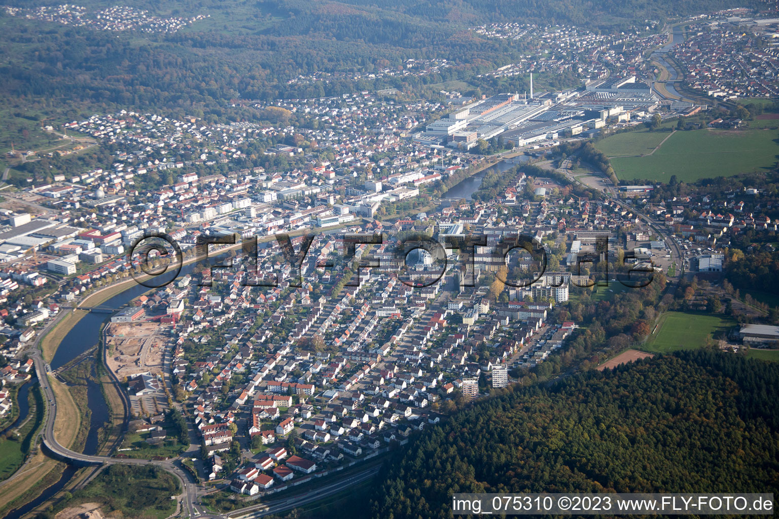 Gaggenau im Bundesland Baden-Württemberg, Deutschland von oben