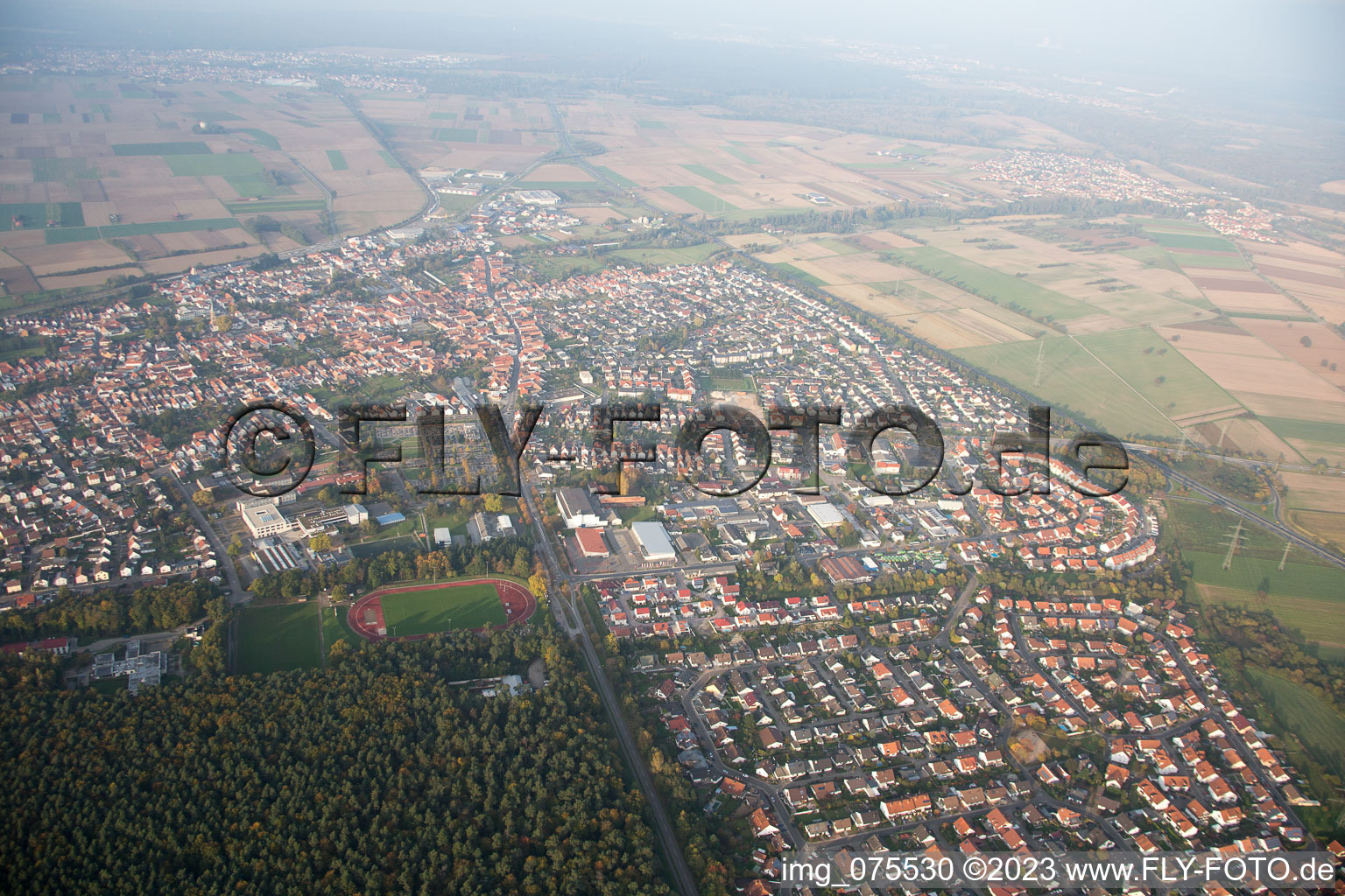 Drohnenbild von Rülzheim im Bundesland Rheinland-Pfalz, Deutschland