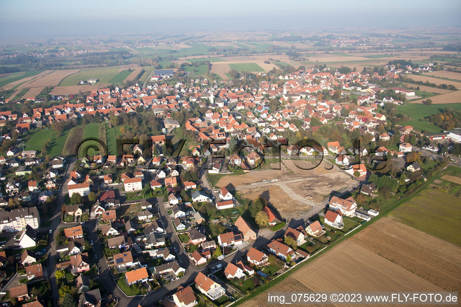 Luftaufnahme von Hatten im Bundesland Bas-Rhin, Frankreich