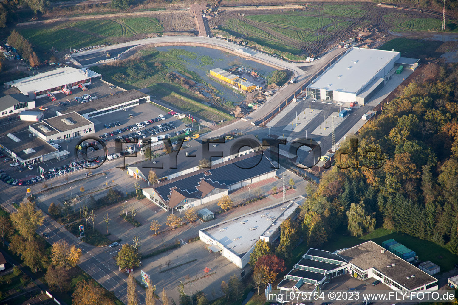 Luftaufnahme von Kandel, Neuer EDEKA im Bundesland Rheinland-Pfalz, Deutschland