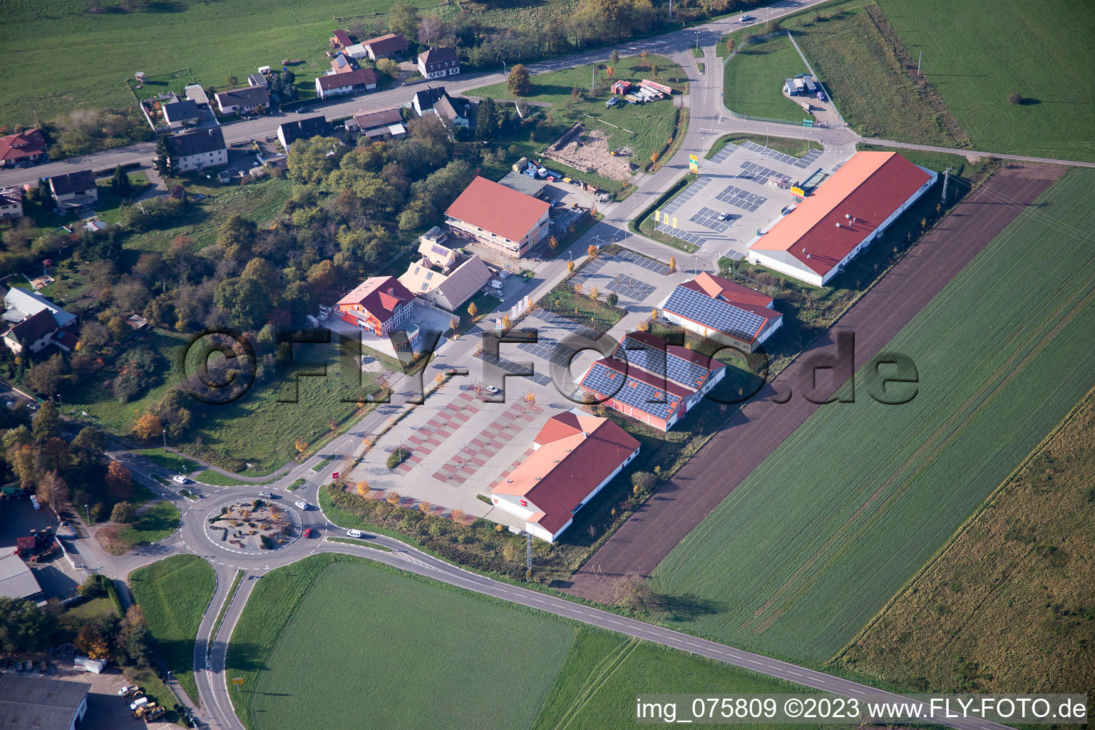 Luftbild von Neulauterburg, Einkaufszentrum im Bundesland Rheinland-Pfalz, Deutschland