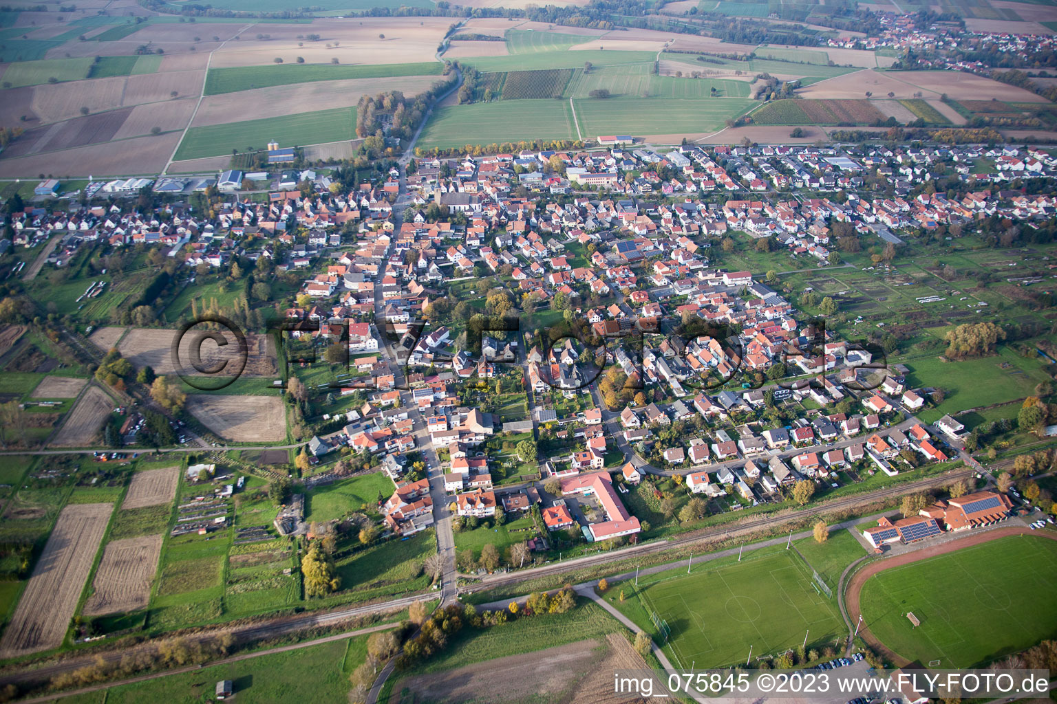 Steinfeld im Bundesland Rheinland-Pfalz, Deutschland von oben gesehen