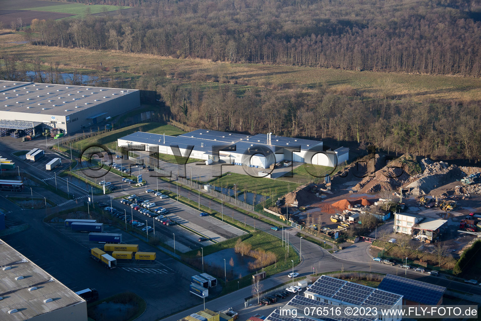 Drohnenaufname von Minderslachen, Gewerbegebiet Horst, Alfa Aesar GmbH in Kandel im Bundesland Rheinland-Pfalz, Deutschland