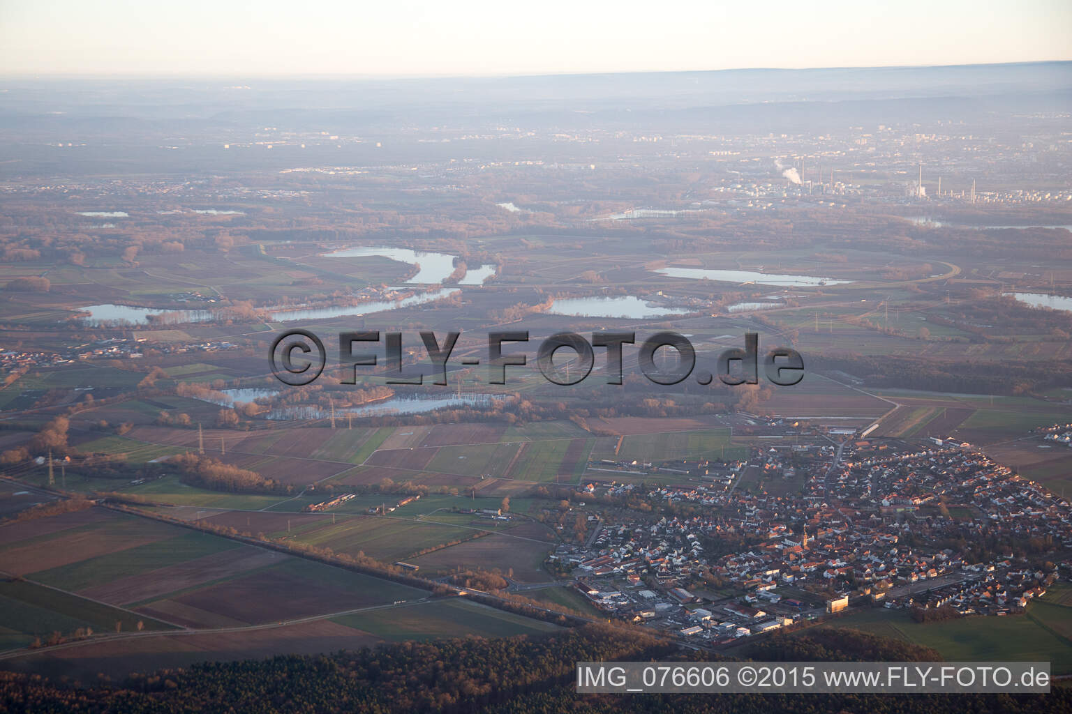 Drohnenbild von Rheinzabern im Bundesland Rheinland-Pfalz, Deutschland