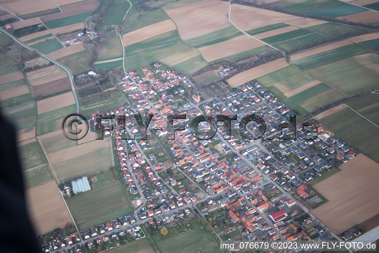 Freckenfeld im Bundesland Rheinland-Pfalz, Deutschland aus der Luft betrachtet