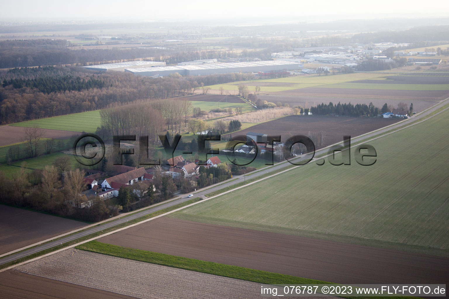 Höfen im Bundesland Rheinland-Pfalz, Deutschland aus der Luft betrachtet