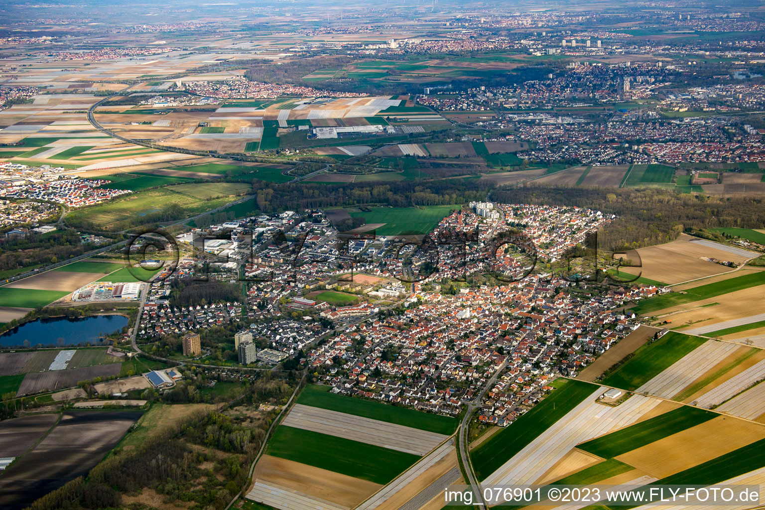 Luftbild von Neuhofen im Bundesland Rheinland-Pfalz, Deutschland