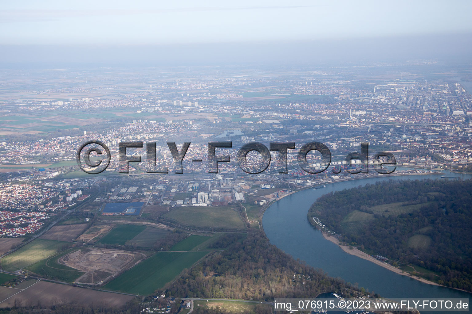 Luftbild von Ortsteil Süd in Ludwigshafen am Rhein im Bundesland Rheinland-Pfalz, Deutschland
