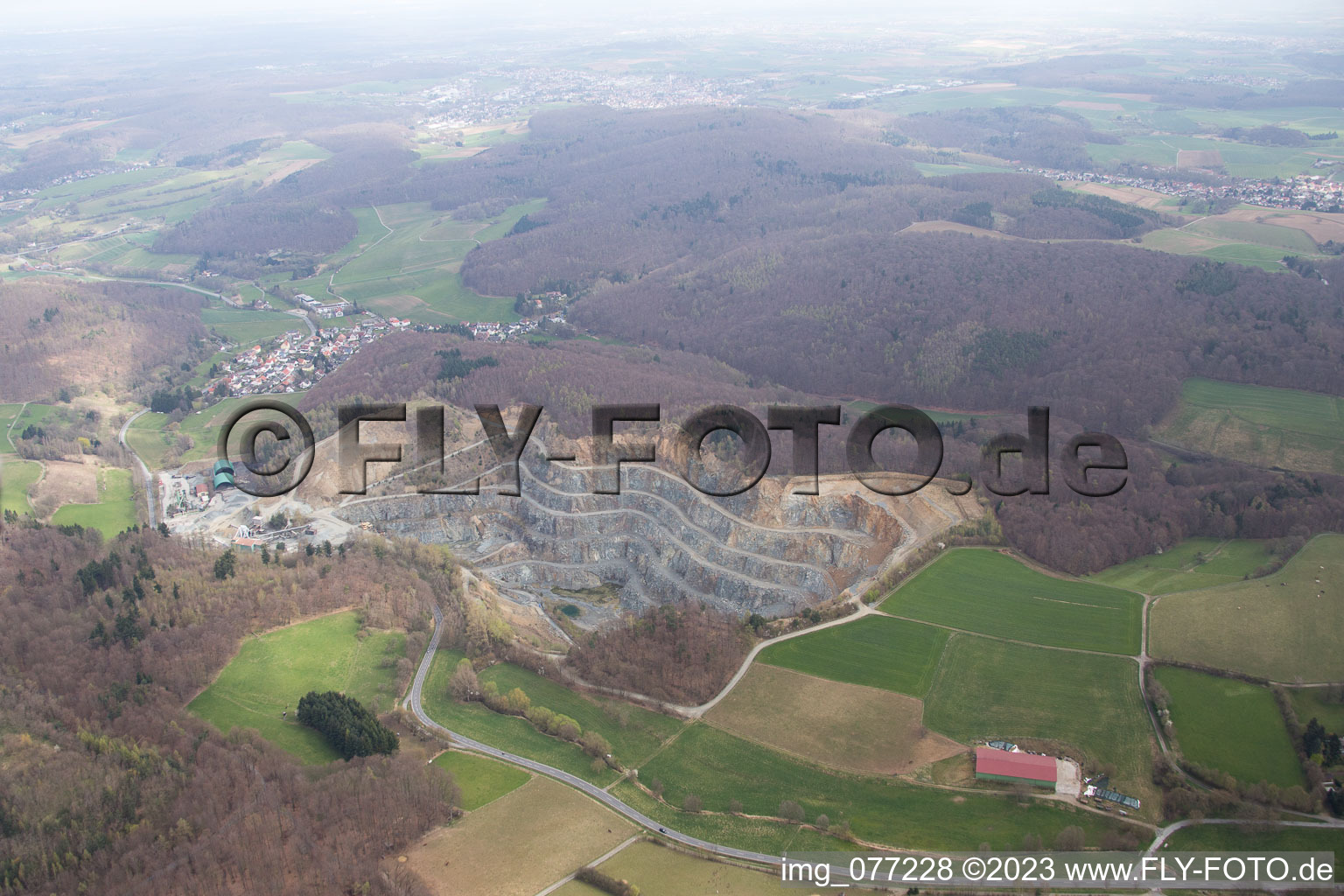 Luftbild von Tagebau für Kalisalz in Mühltal im Bundesland Hessen, Deutschland