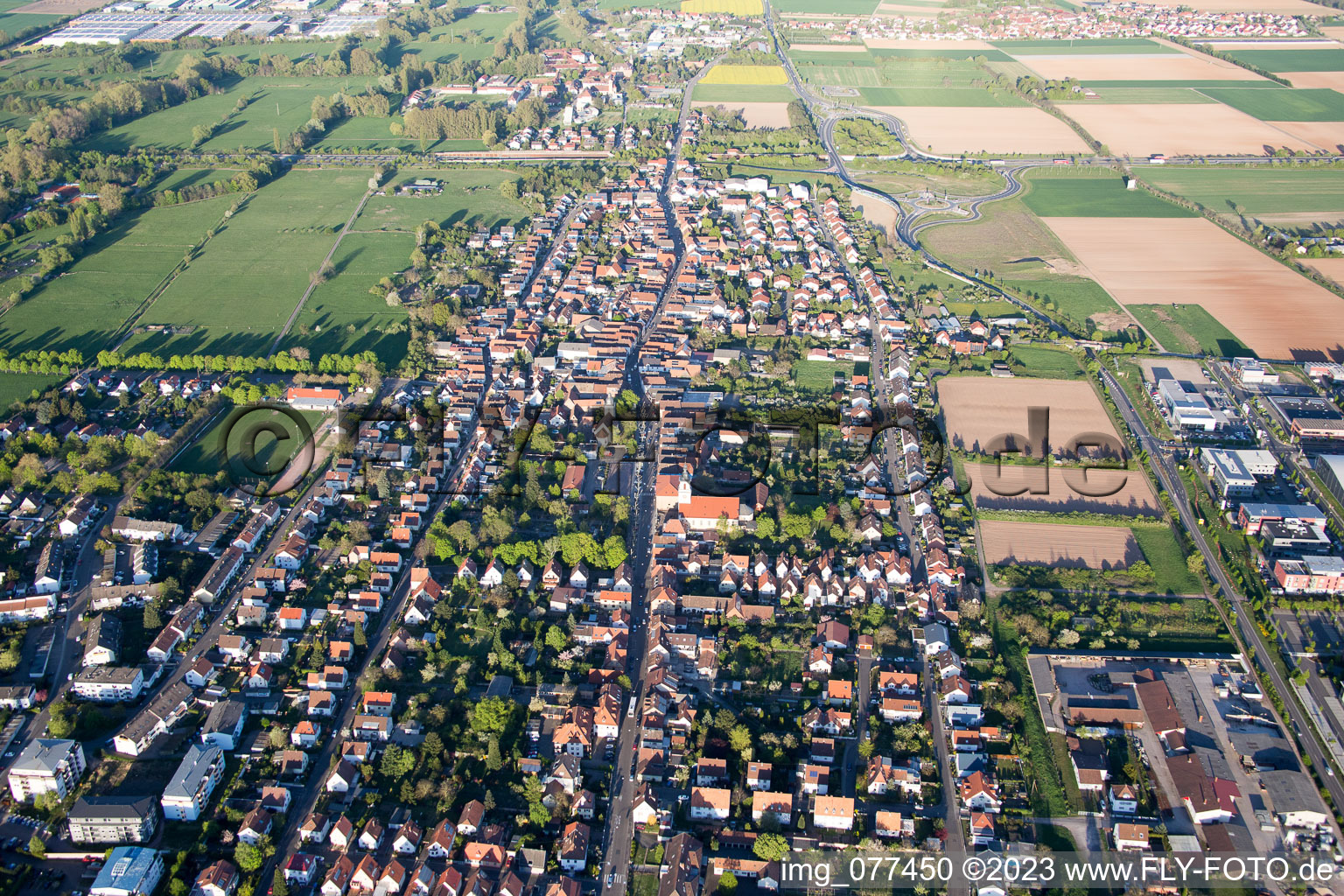 Ortsteil Queichheim in Landau in der Pfalz im Bundesland Rheinland-Pfalz, Deutschland aus der Vogelperspektive