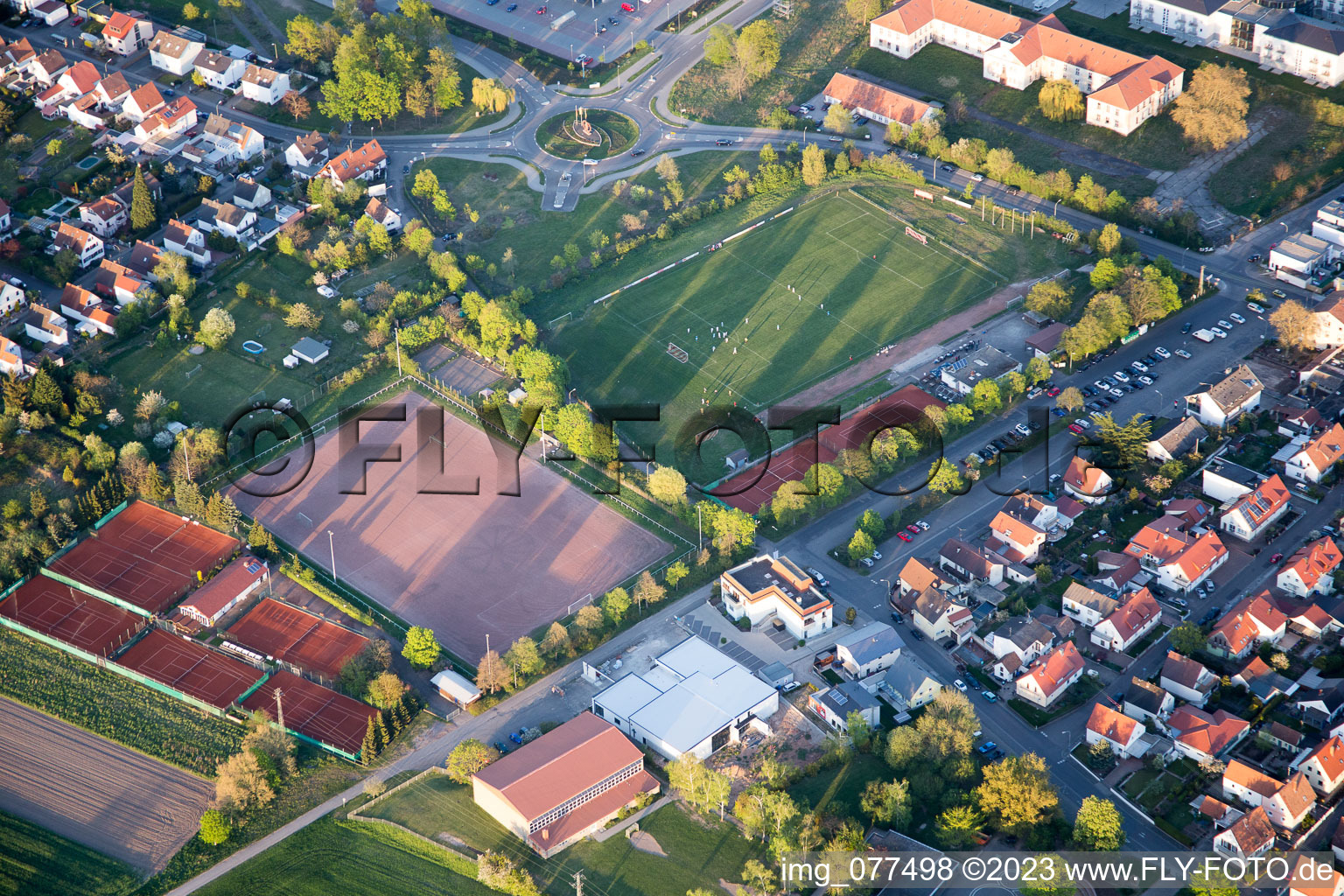Luftaufnahme von Ortsteil Lachen in Neustadt an der Weinstraße im Bundesland Rheinland-Pfalz, Deutschland