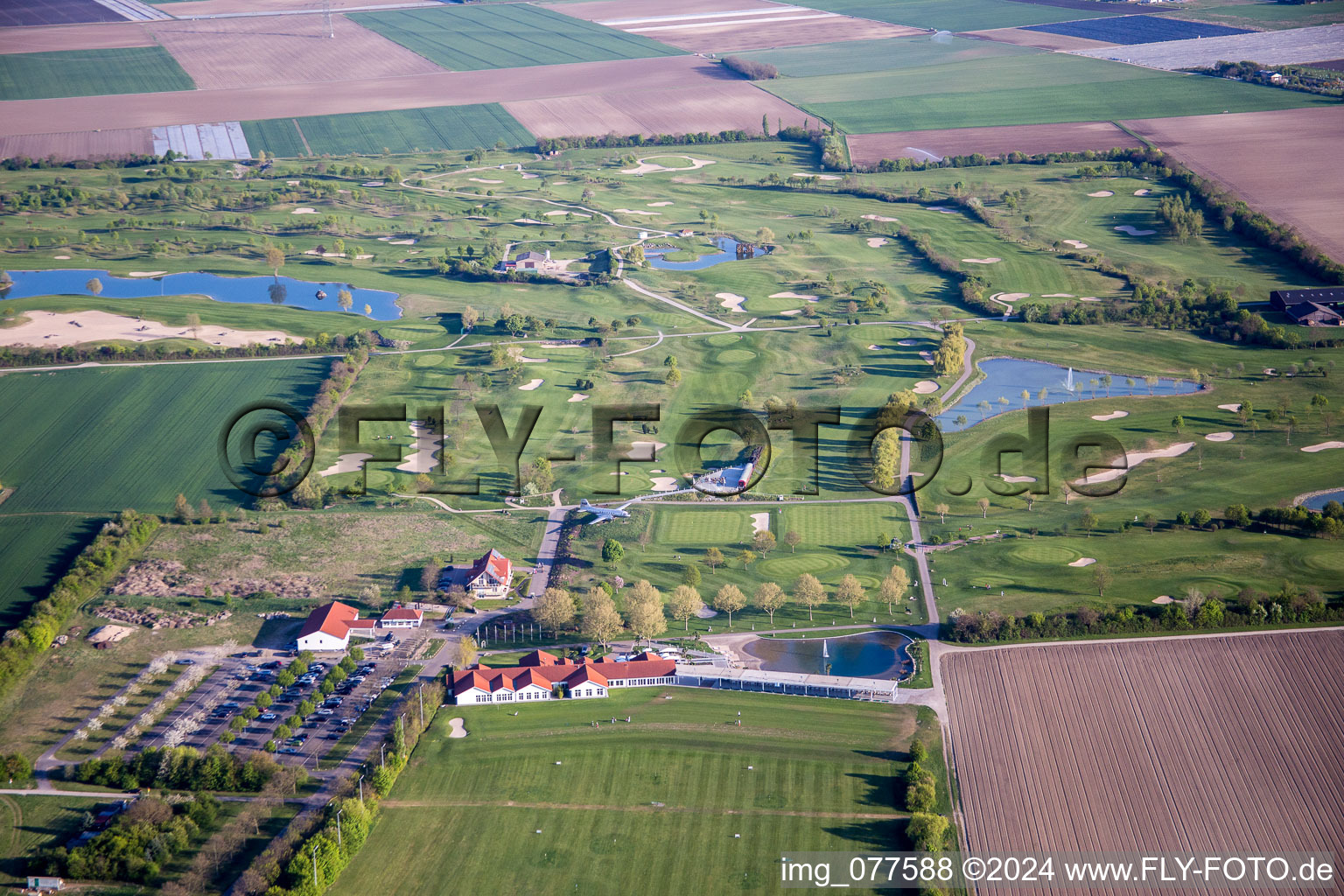 Luftaufnahme von Gelände des Golfplatz Golfpark Biblis-Wattenheim *****GOLF absolute in Wattenheim im Bundesland Hessen, Deutschland