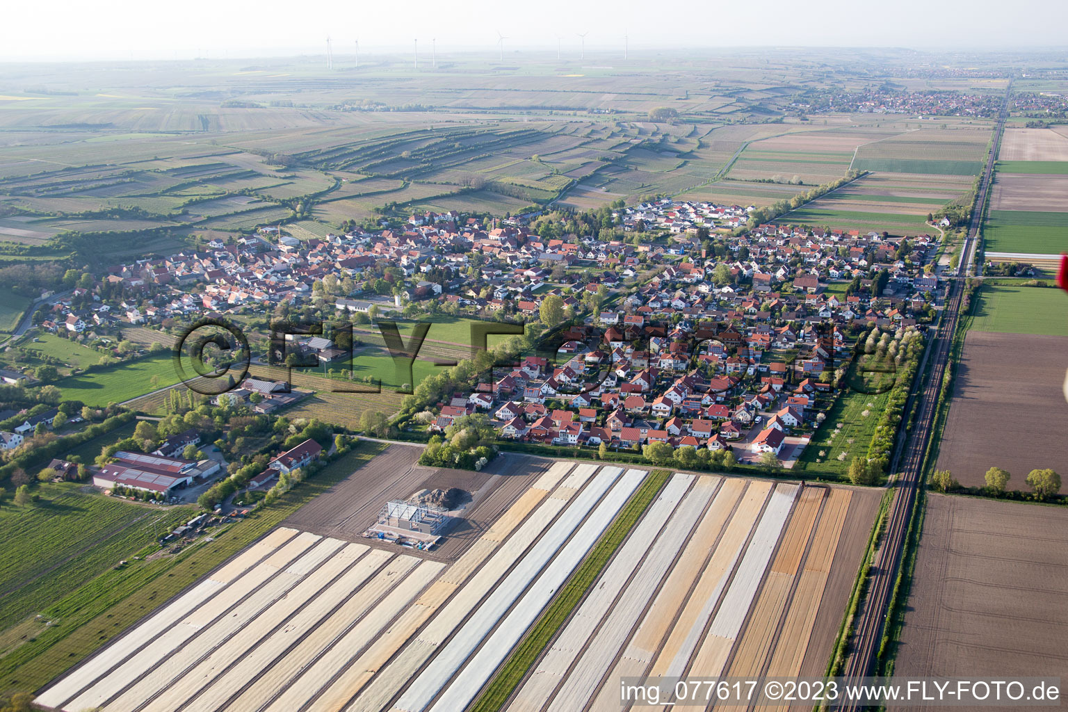 Luftbild von Mettenheim im Bundesland Rheinland-Pfalz, Deutschland