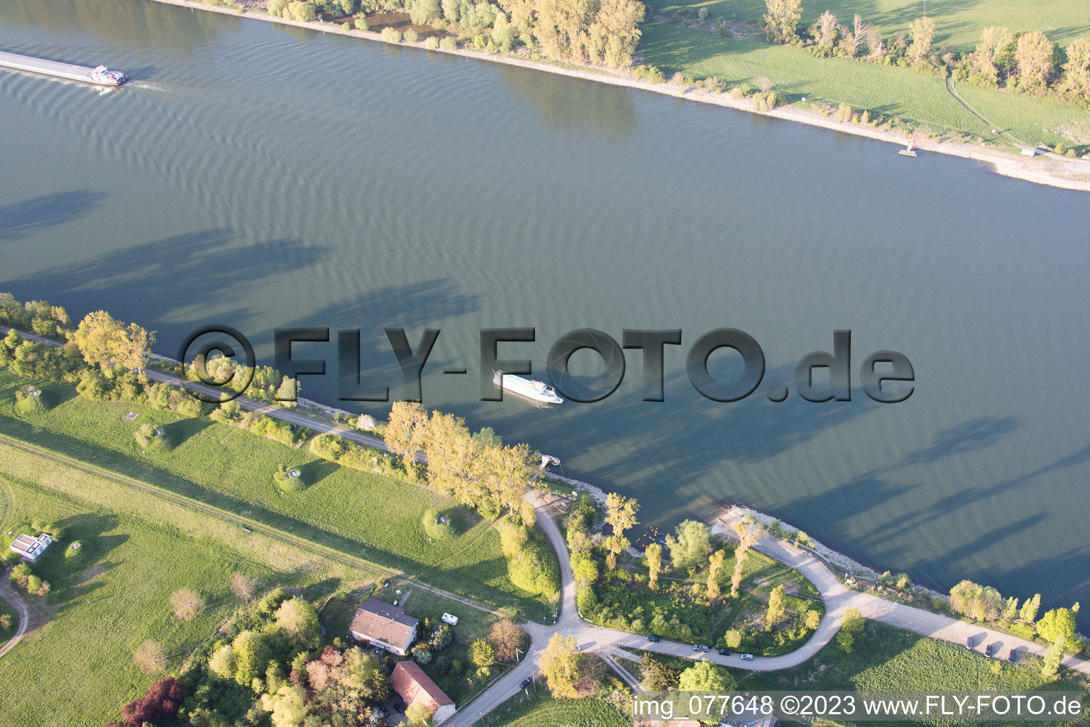 Luftaufnahme von Guntersblum im Bundesland Rheinland-Pfalz, Deutschland