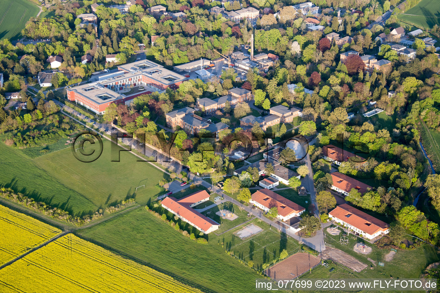 Luftbild von Riedstadt, Philippshospital im Bundesland Hessen, Deutschland