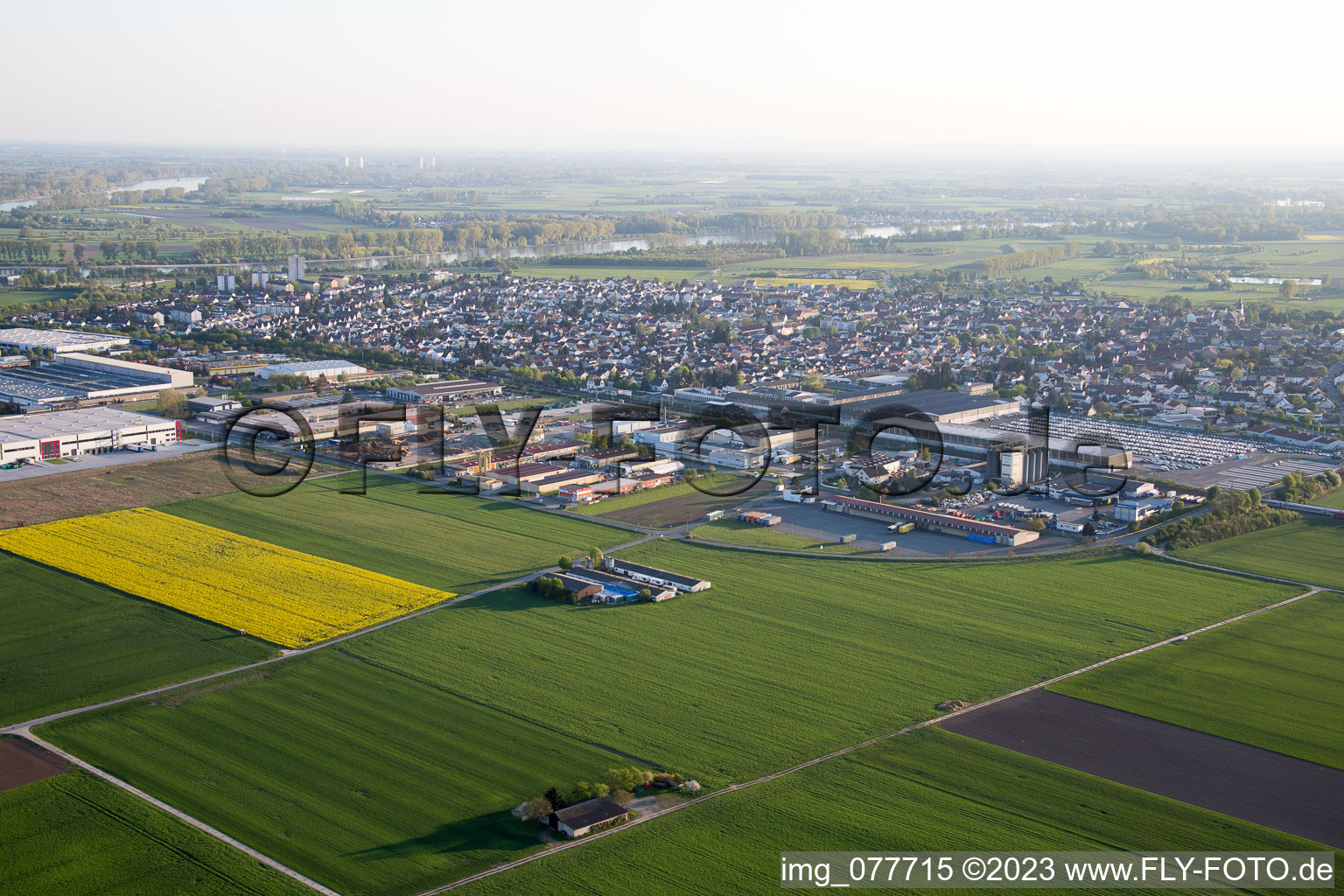 Luftbild von Biebesheim im Bundesland Hessen, Deutschland