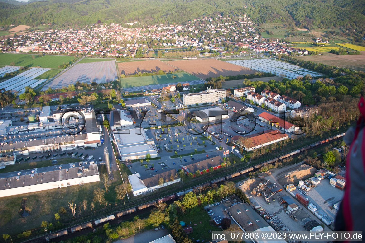 Alsbach-Hänlein, Industriegebiet Sandwiese in Alsbach-Hähnlein im Bundesland Hessen, Deutschland aus der Drohnenperspektive