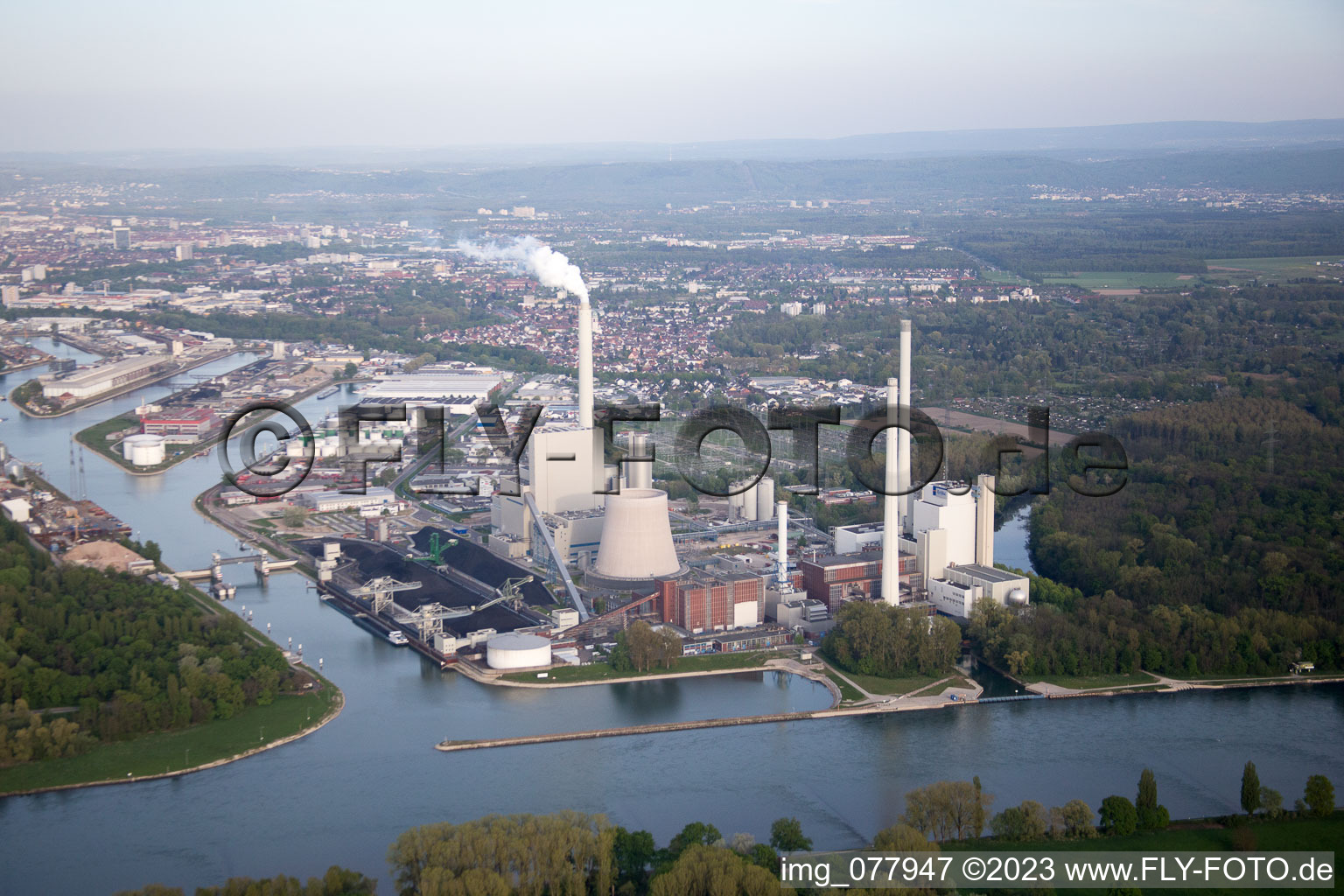 Luftbild von Rheinhafen, ENBW in Karlsruhe im Bundesland Baden-Württemberg, Deutschland