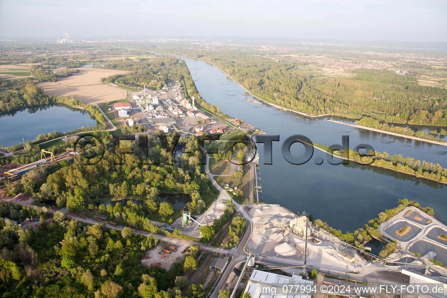 Drohnenbild von Lauterbourg im Bundesland Bas-Rhin, Frankreich