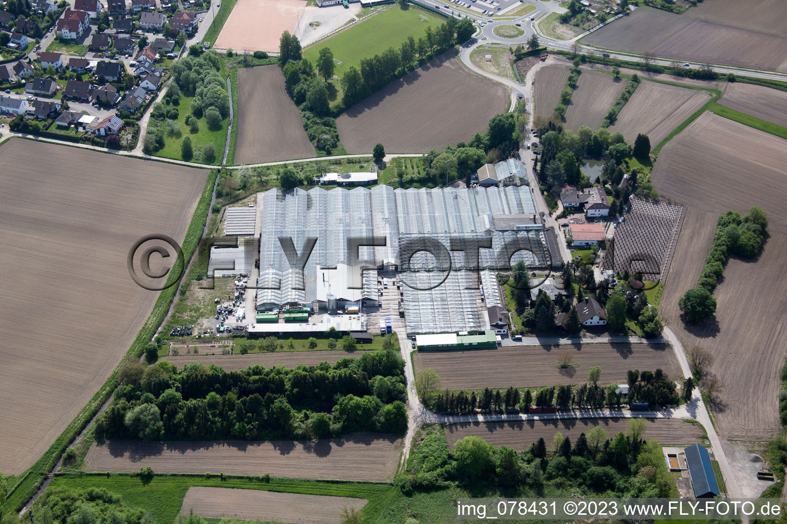 Hagenbach im Bundesland Rheinland-Pfalz, Deutschland aus der Drohnenperspektive
