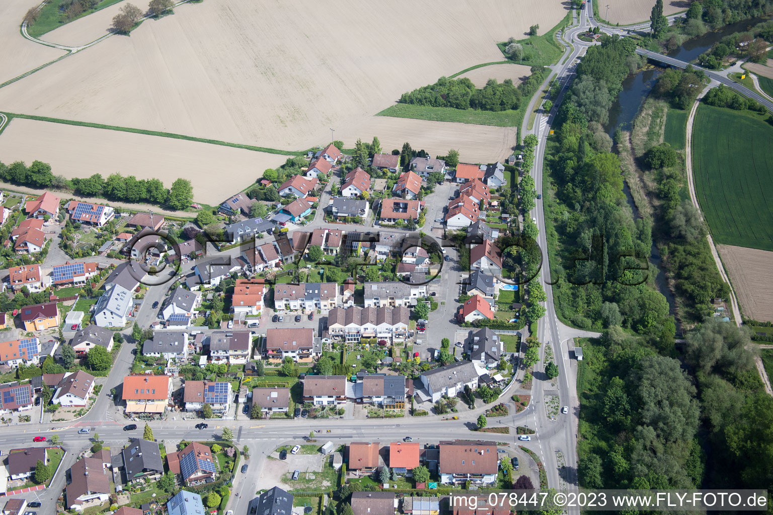 Drohnenbild von Hagenbach im Bundesland Rheinland-Pfalz, Deutschland