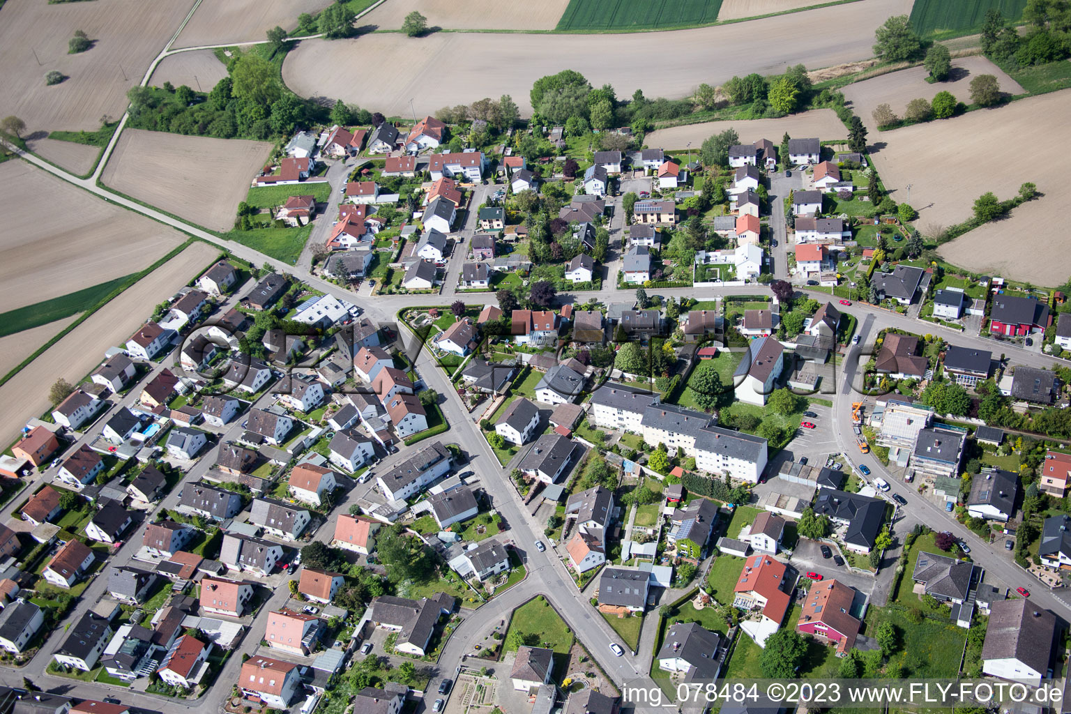 Hagenbach im Bundesland Rheinland-Pfalz, Deutschland von einer Drohne aus