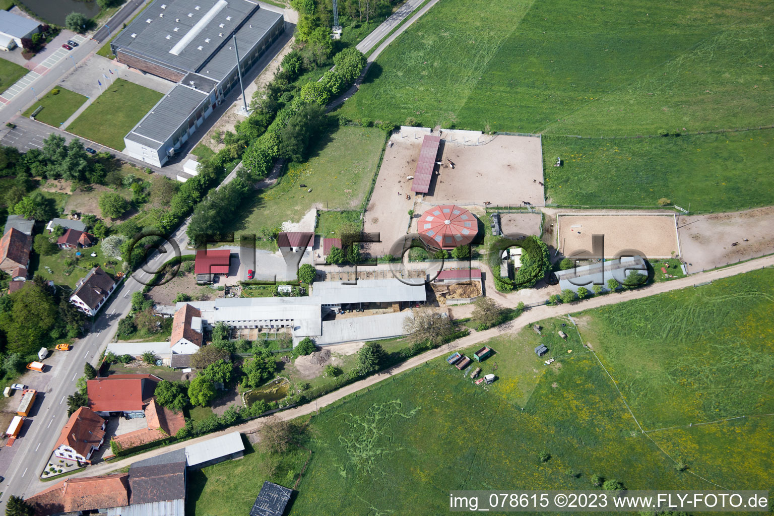 Drohnenbild von Neulauterburg im Bundesland Rheinland-Pfalz, Deutschland