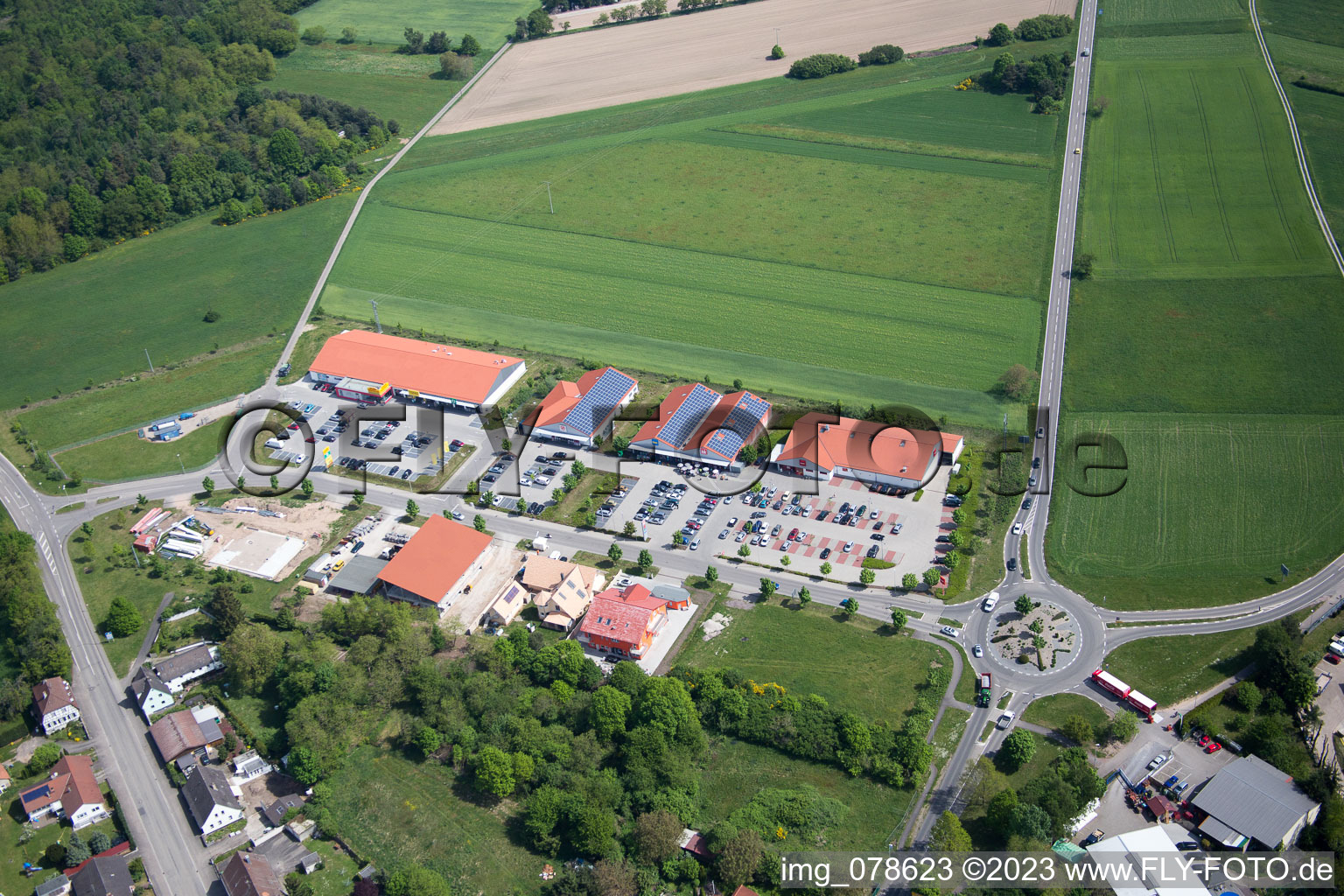 Neulauterburg im Bundesland Rheinland-Pfalz, Deutschland von einer Drohne aus
