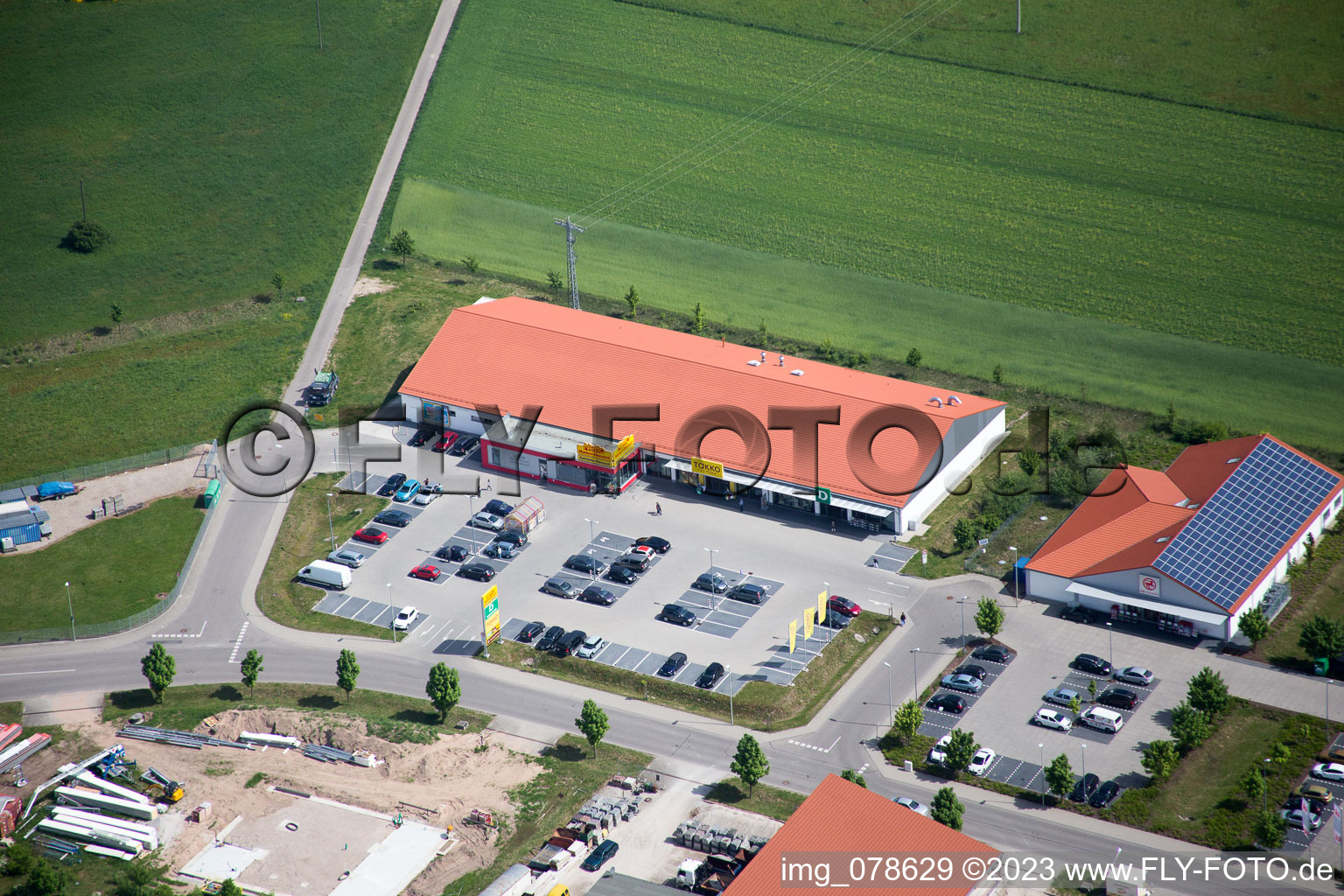 Luftbild von Neulauterburg, Einkaufszentren im Bundesland Rheinland-Pfalz, Deutschland