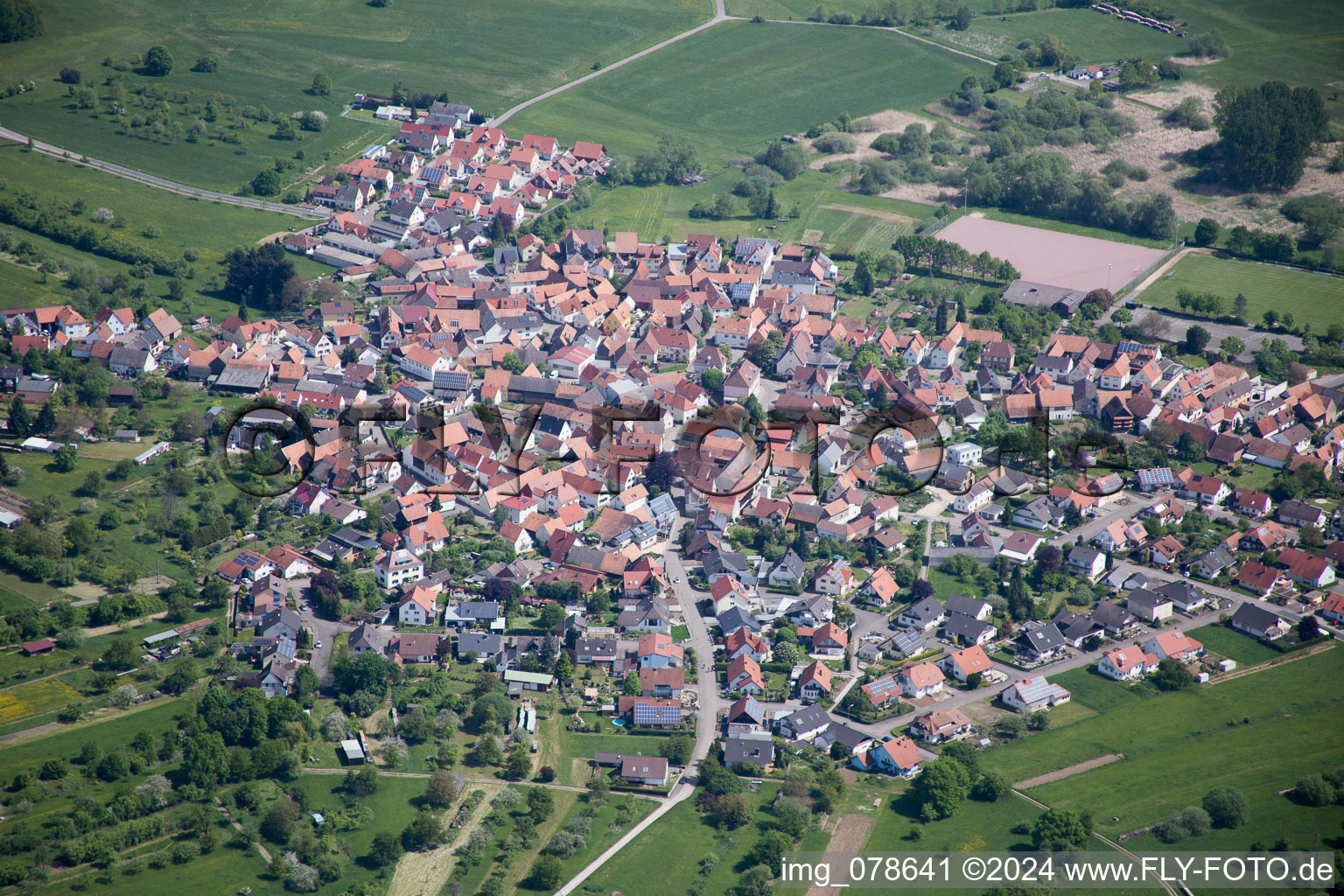 Luftbild von Dorf - Ansicht im Ortsteil Büchelberg in Wörth am Rhein im Bundesland Rheinland-Pfalz, Deutschland