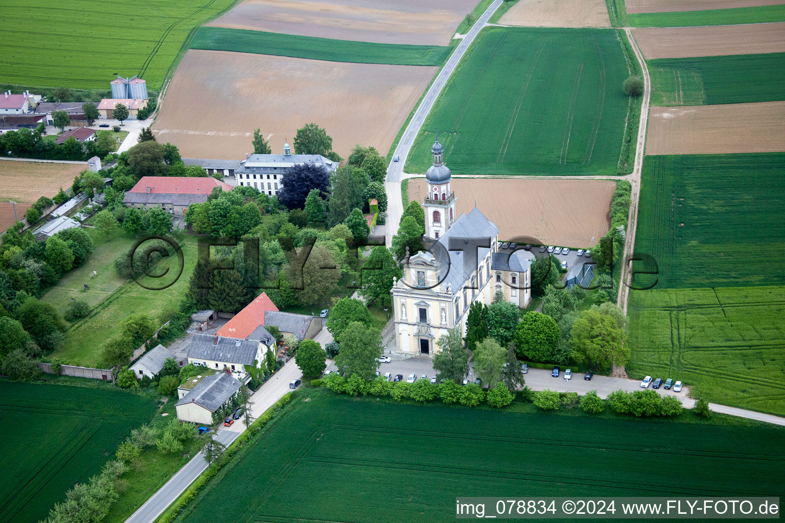 Kirchengebäude der Wallfahrtskirche Fährbrück in Hausen im Bundesland Bayern, Deutschland