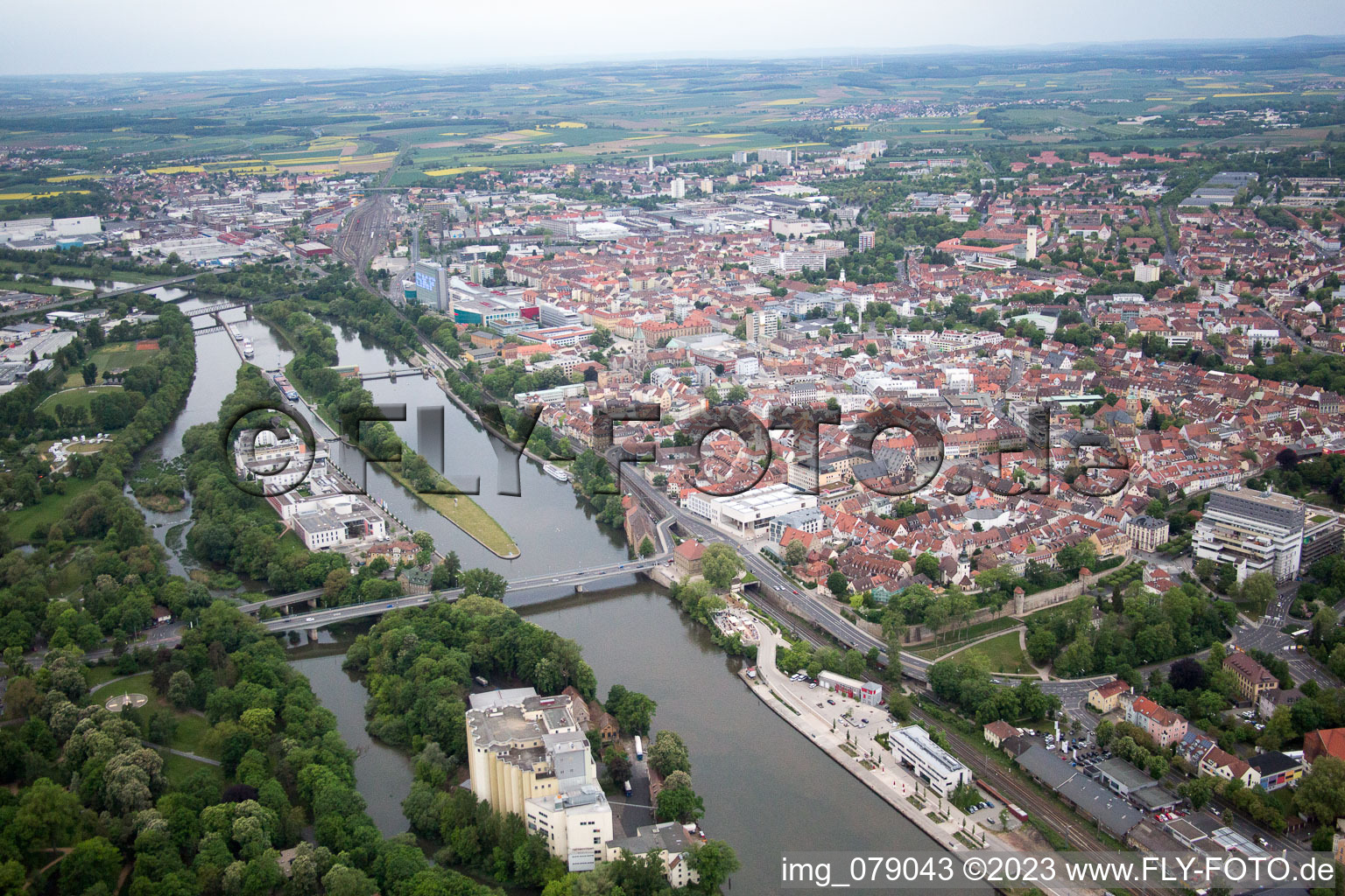 Schrägluftbild von Schweinfurt im Bundesland Bayern, Deutschland