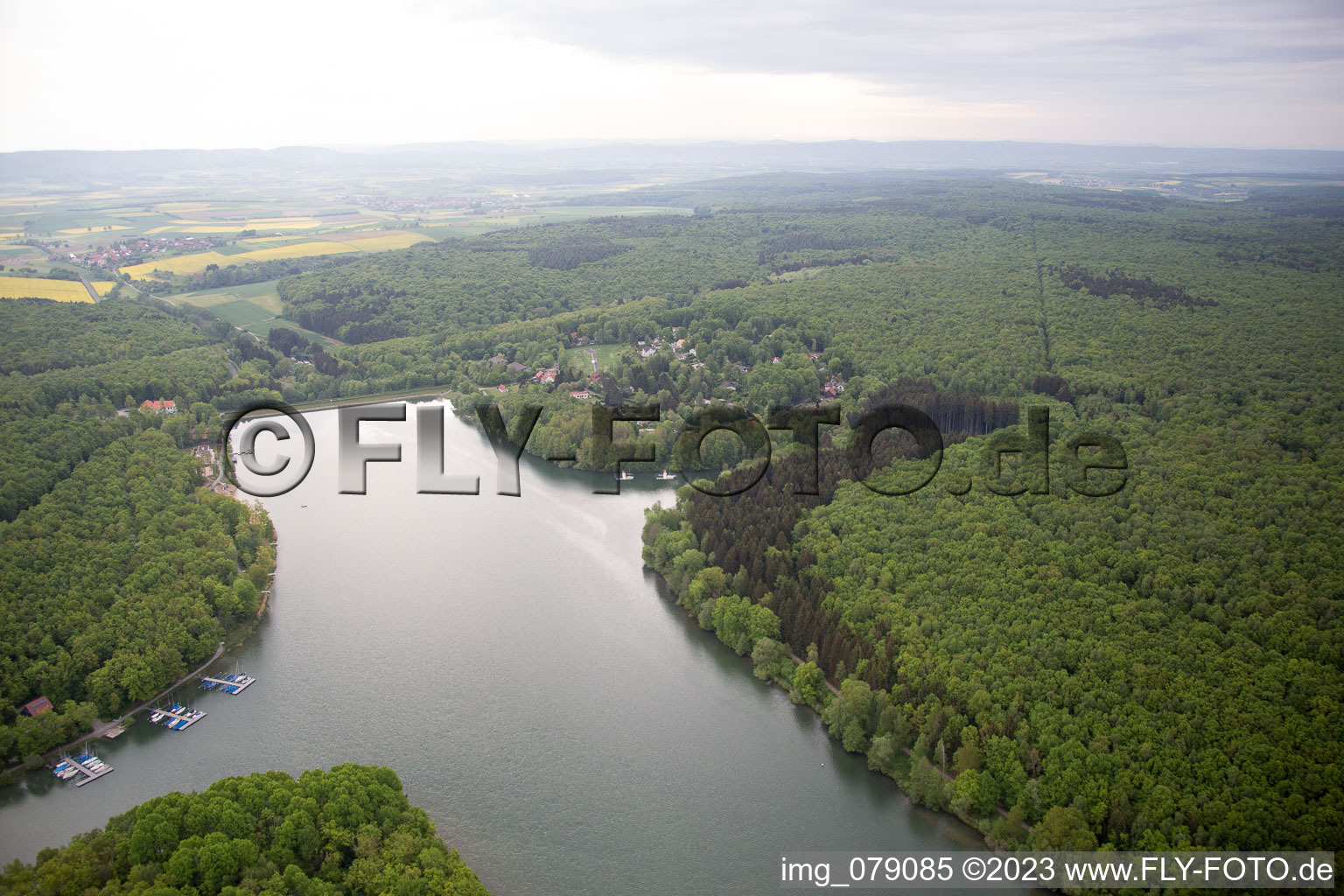 Altenmünster, Ellertshäuser See im Bundesland Bayern, Deutschland von oben gesehen