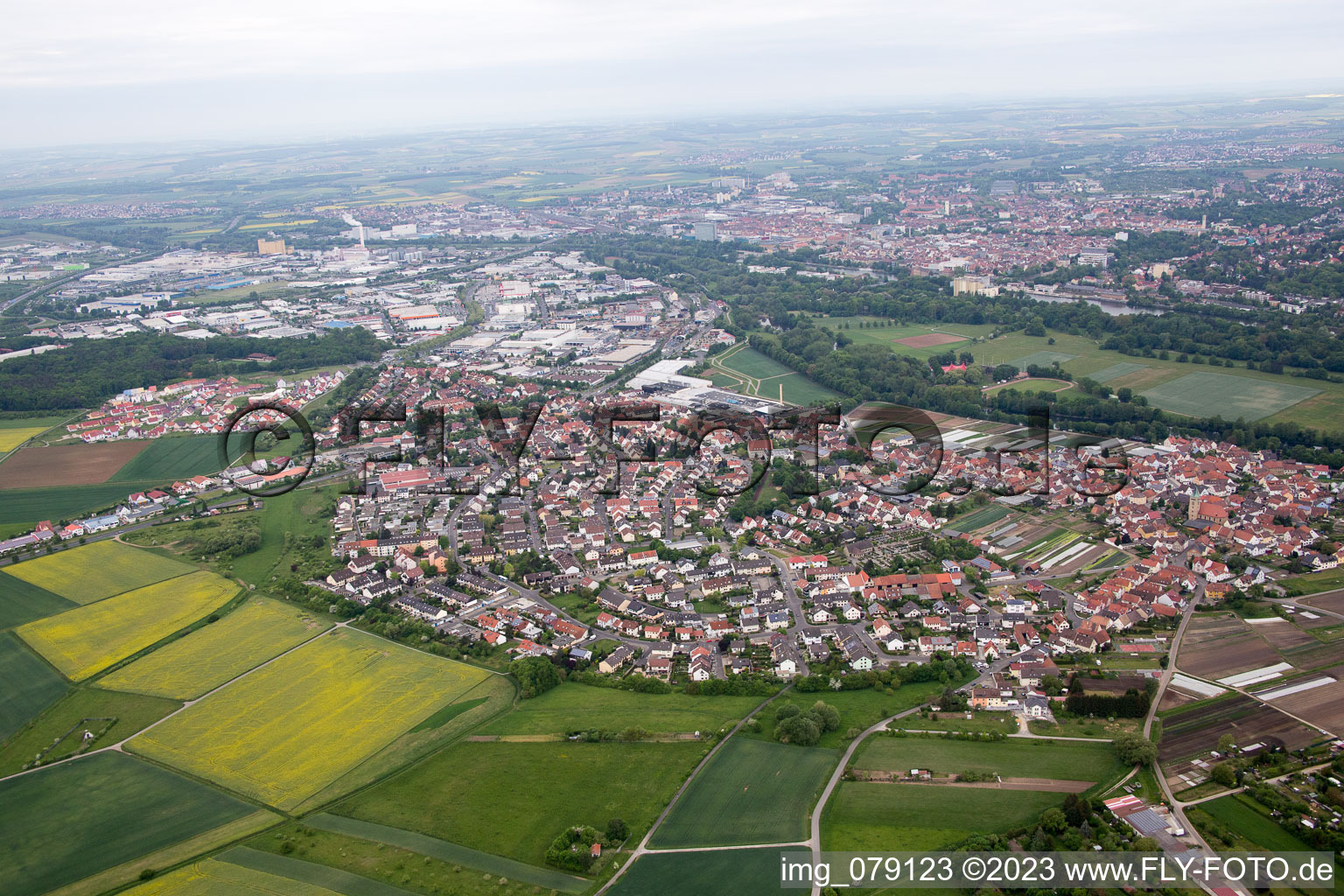 Schrägluftbild von Sennfeld im Bundesland Bayern, Deutschland