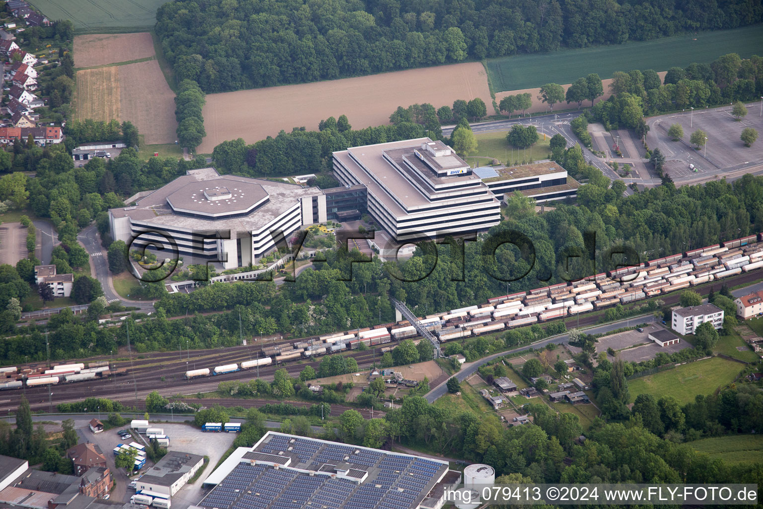 Banken- Verwaltungsgebäude des Finanzdienstleistungs- Unternehmens BHW Bausparkasse im Ortsteil Rohrsen in Hameln im Bundesland Niedersachsen, Deutschland