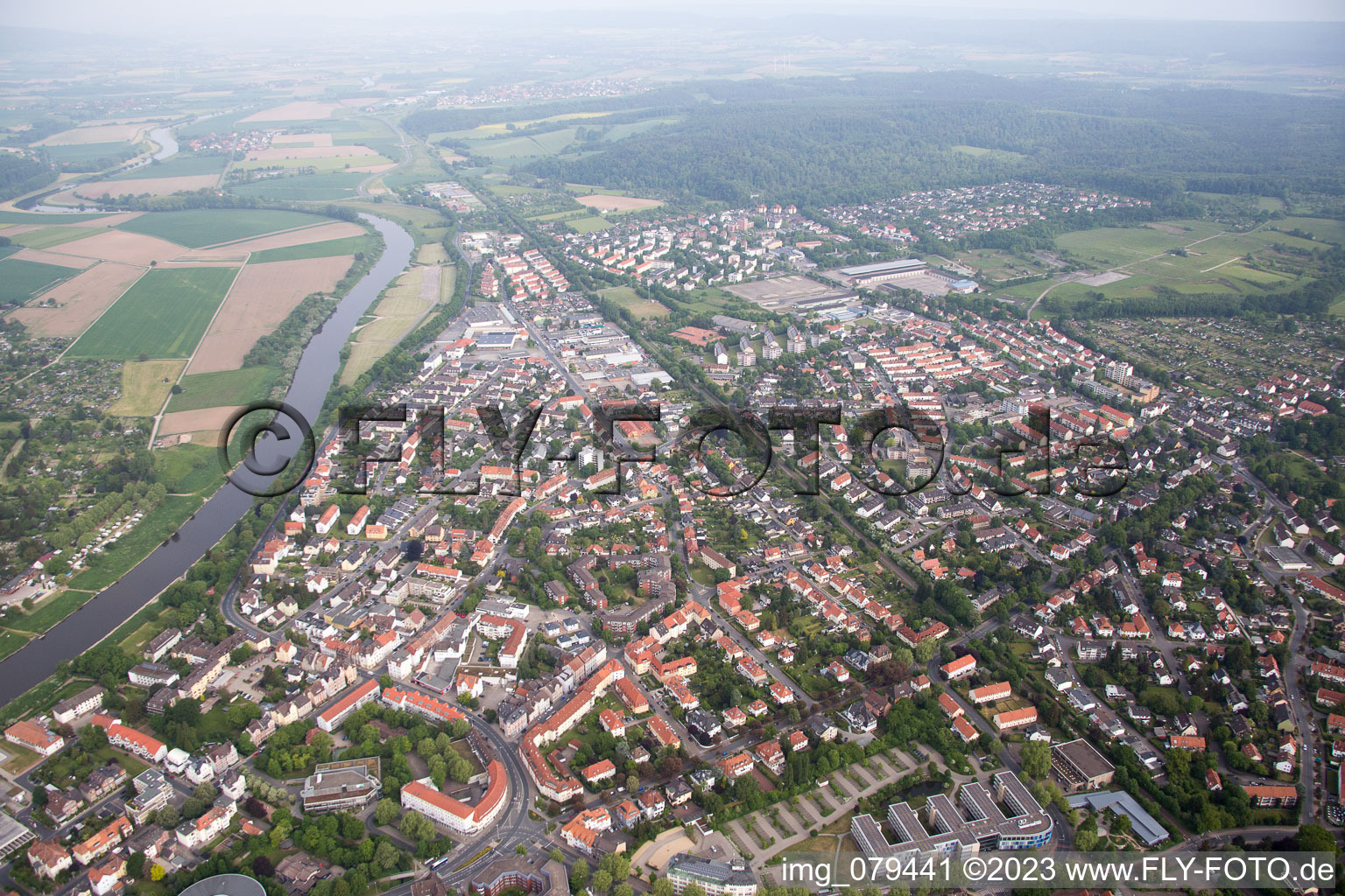 Hameln im Bundesland Niedersachsen, Deutschland aus der Drohnenperspektive