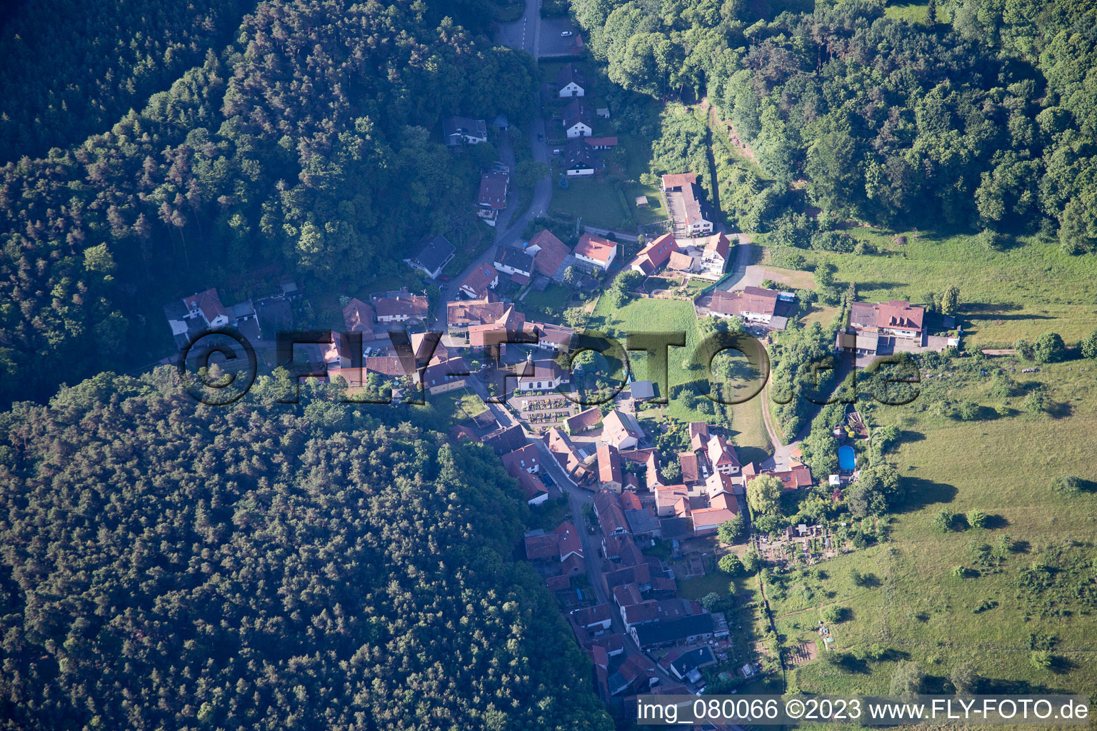 Blankenborn im Bundesland Rheinland-Pfalz, Deutschland aus der Luft betrachtet