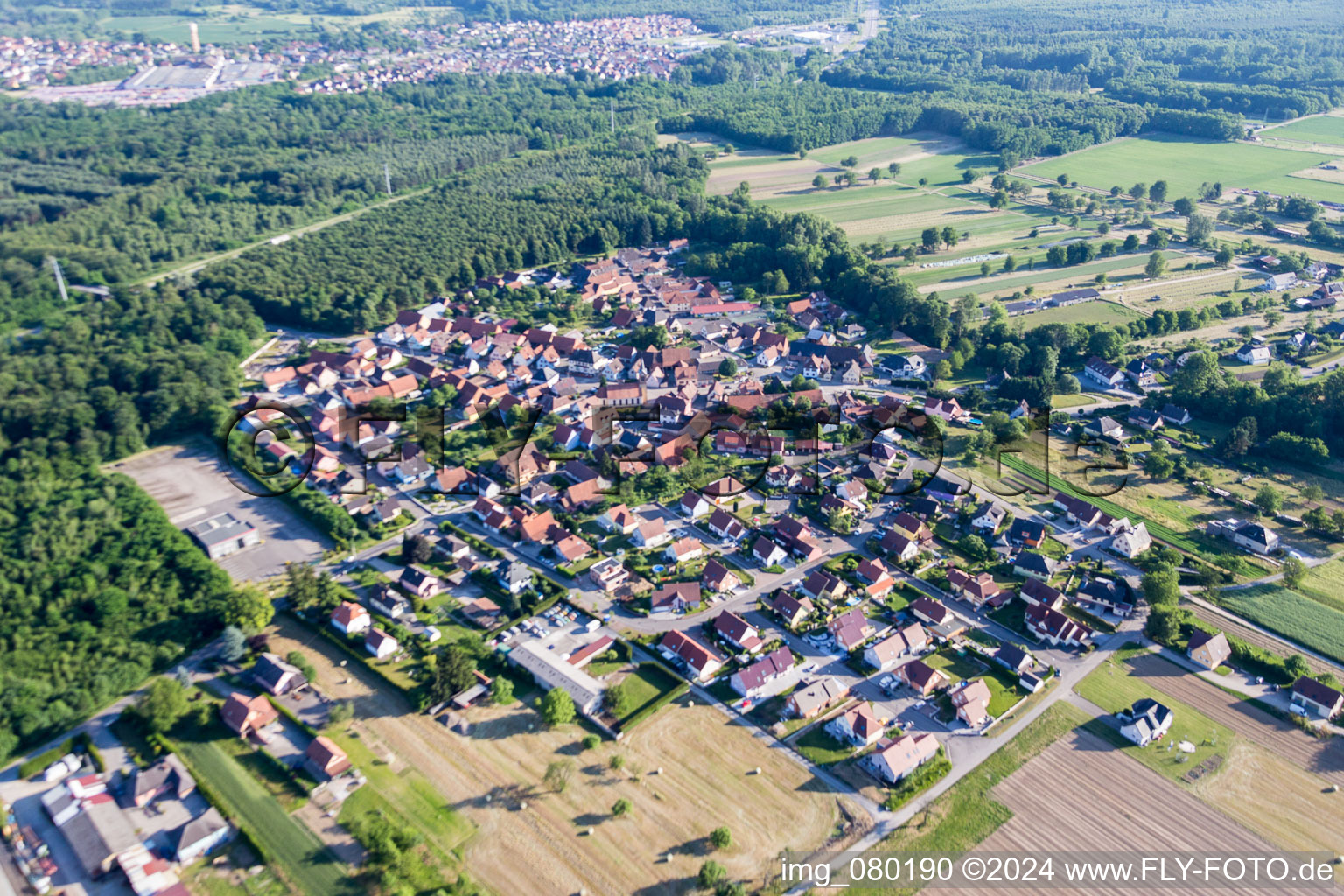 Luftbild von Dorf - Ansicht in Schaffhouse-pres-Seltz in Grand Est in Schaffhouse-près-Seltz im Bundesland Bas-Rhin, Frankreich