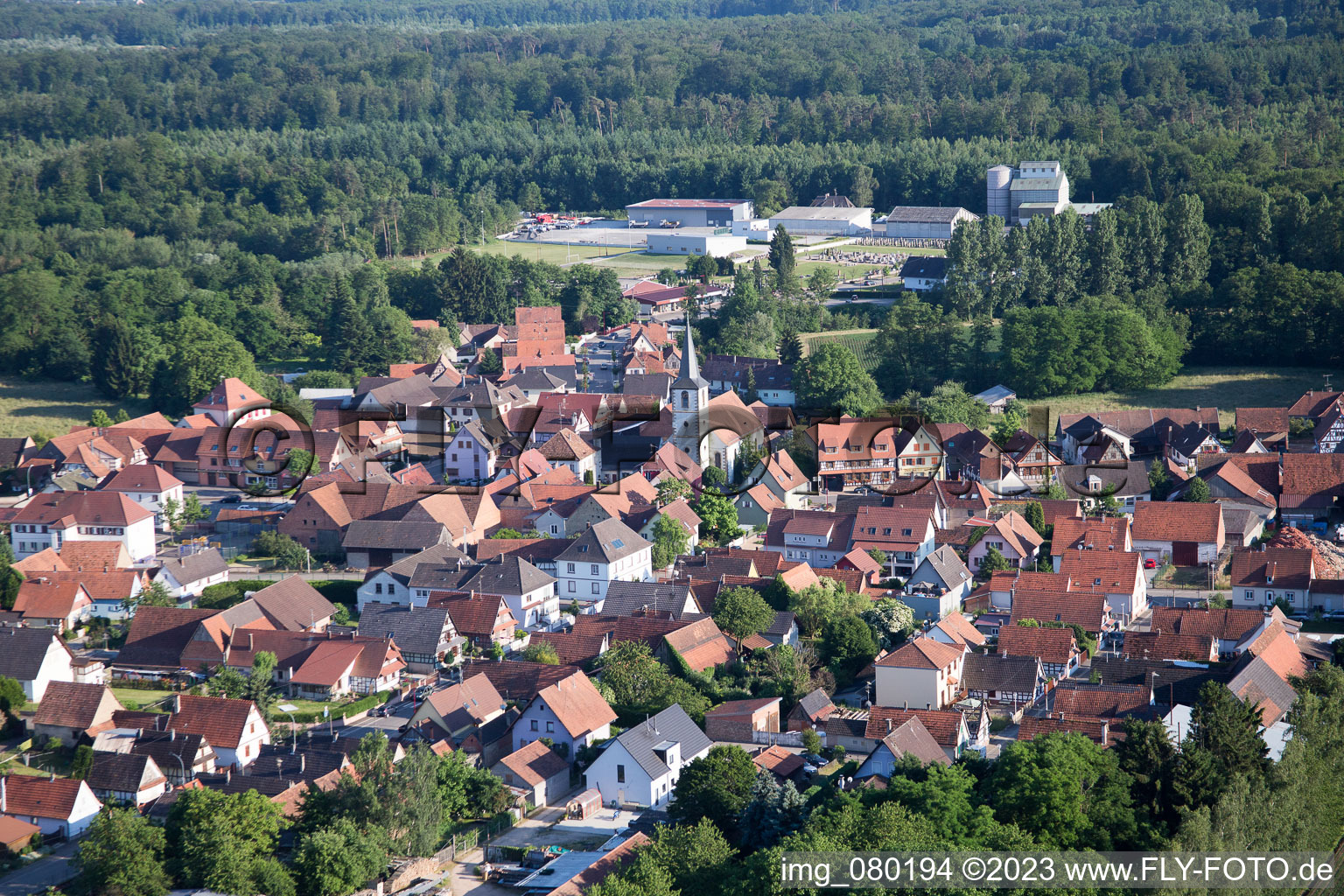 Luftbild von Niederrœdern im Bundesland Bas-Rhin, Frankreich