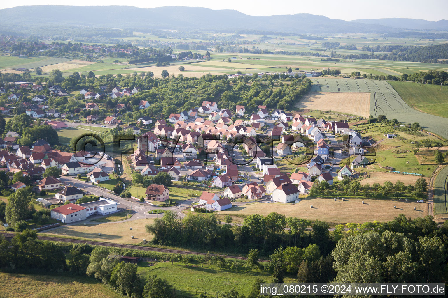 Soultz-sous-Forêts im Bundesland Bas-Rhin, Frankreich vom Flugzeug aus