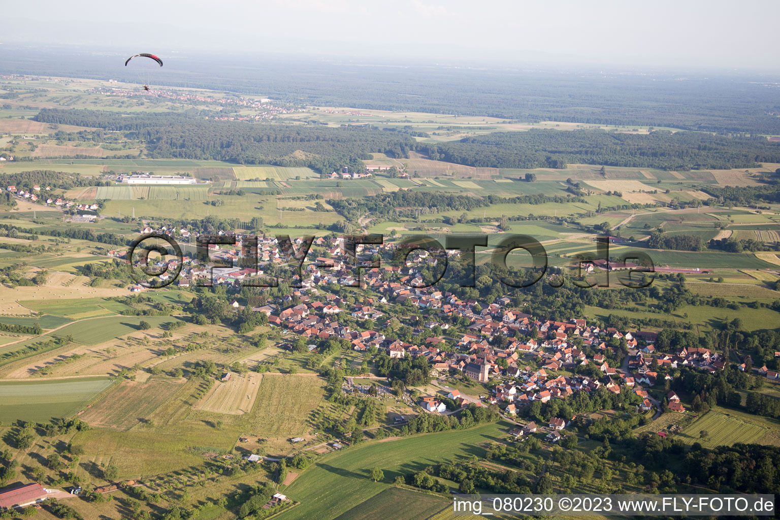 Luftaufnahme von Mitschdorf im Bundesland Bas-Rhin, Frankreich
