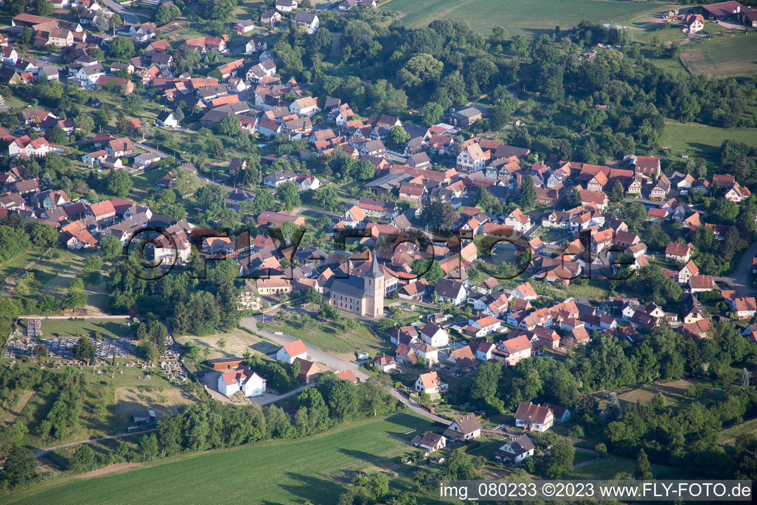 Mitschdorf im Bundesland Bas-Rhin, Frankreich von oben