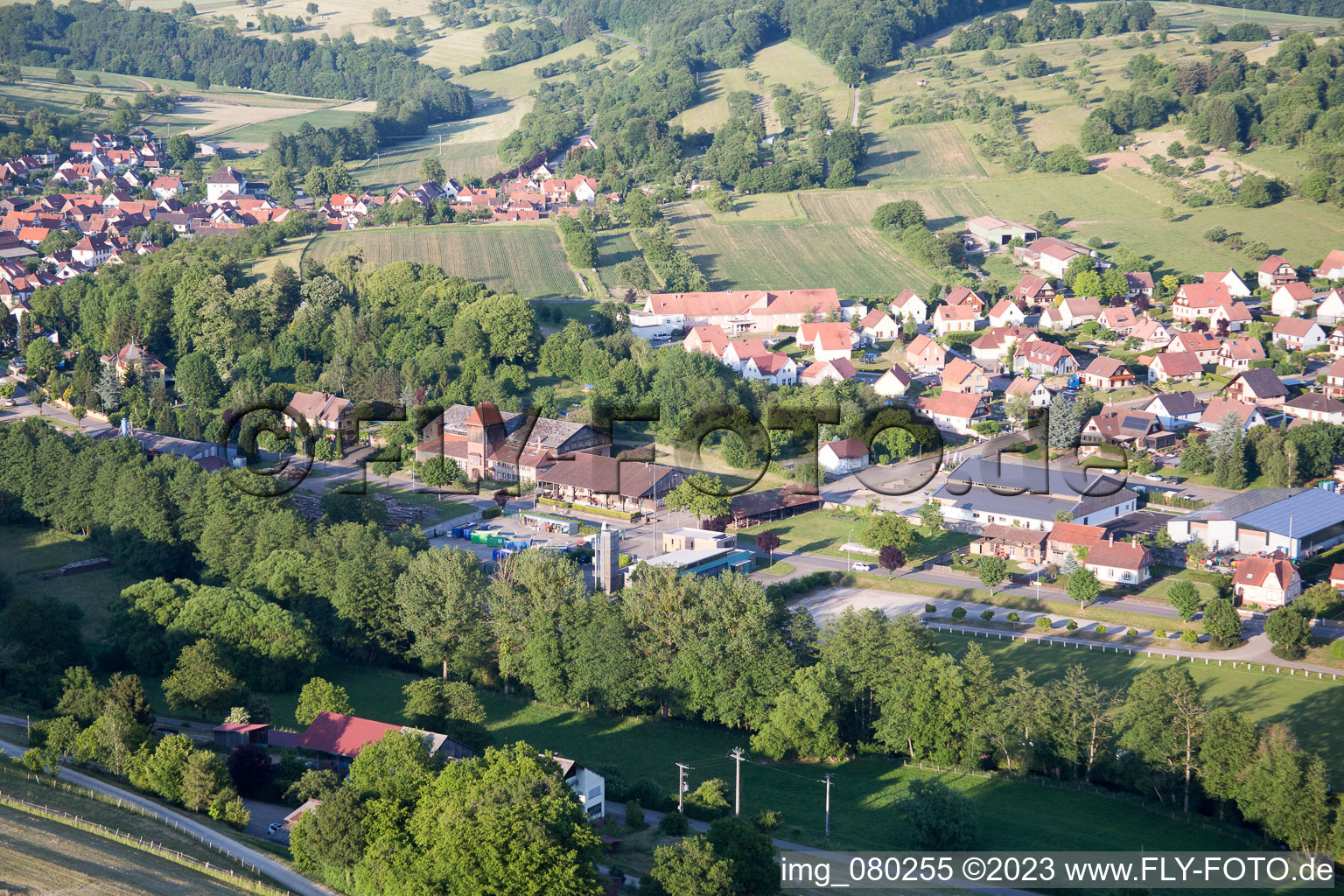 Drohnenaufname von Lembach im Bundesland Bas-Rhin, Frankreich