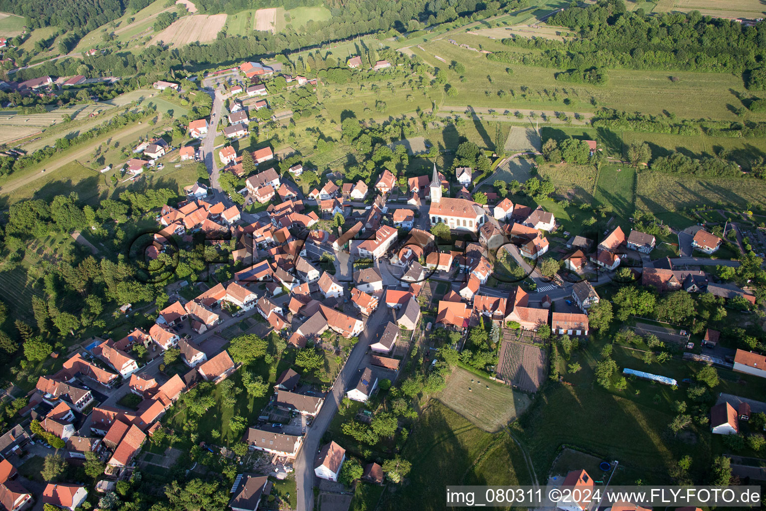 Wingen im Bundesland Bas-Rhin, Frankreich aus der Luft