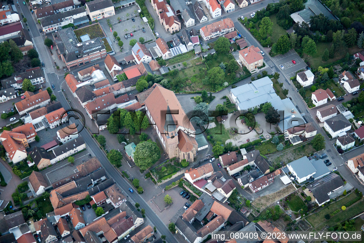 Ortsteil Herxheim in Herxheim bei Landau/Pfalz im Bundesland Rheinland-Pfalz, Deutschland von einer Drohne aus