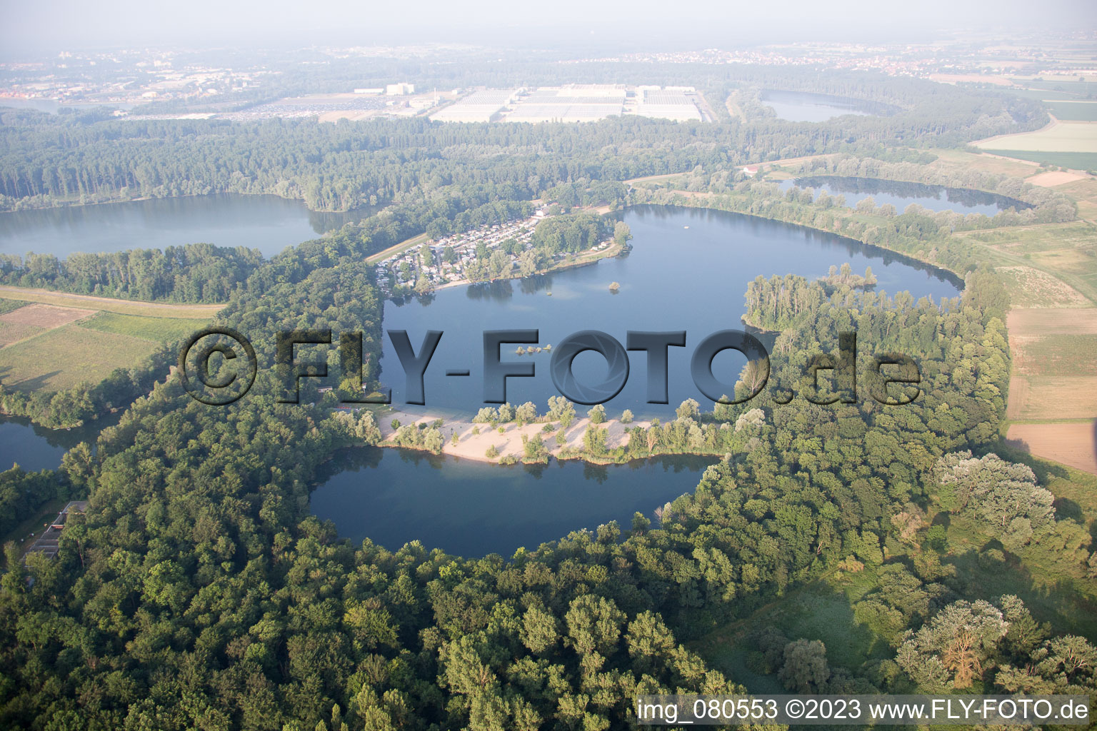 Luftbild von Naherholungsgebiet in Lingenfeld im Bundesland Rheinland-Pfalz, Deutschland