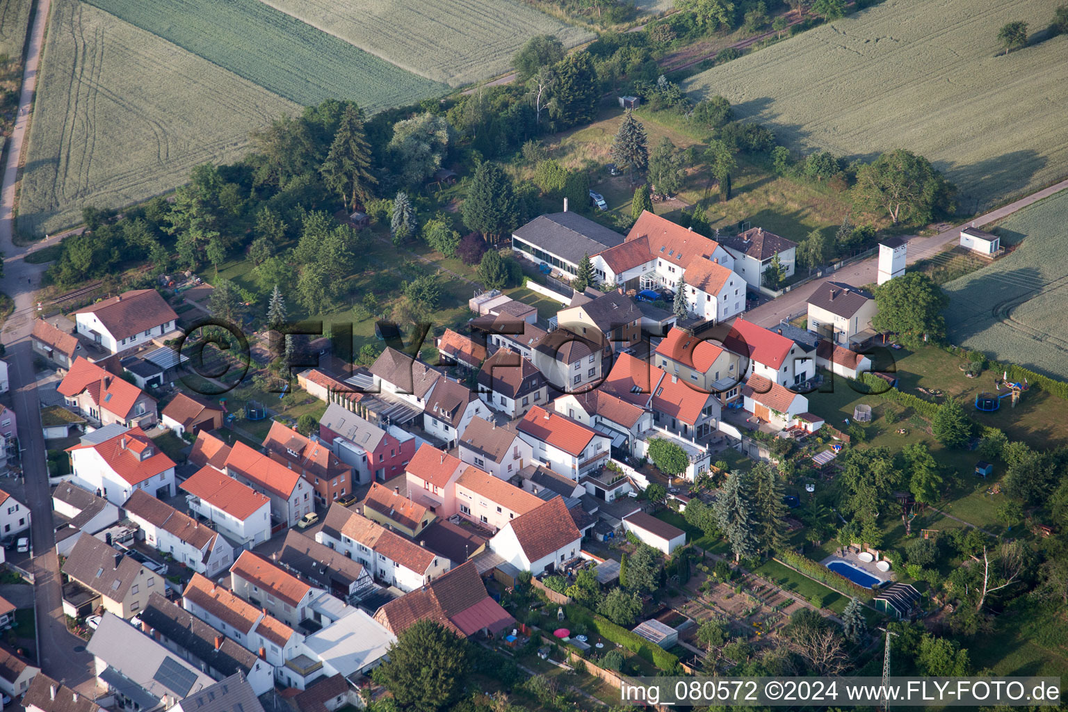 Lingenfeld im Bundesland Rheinland-Pfalz, Deutschland vom Flugzeug aus