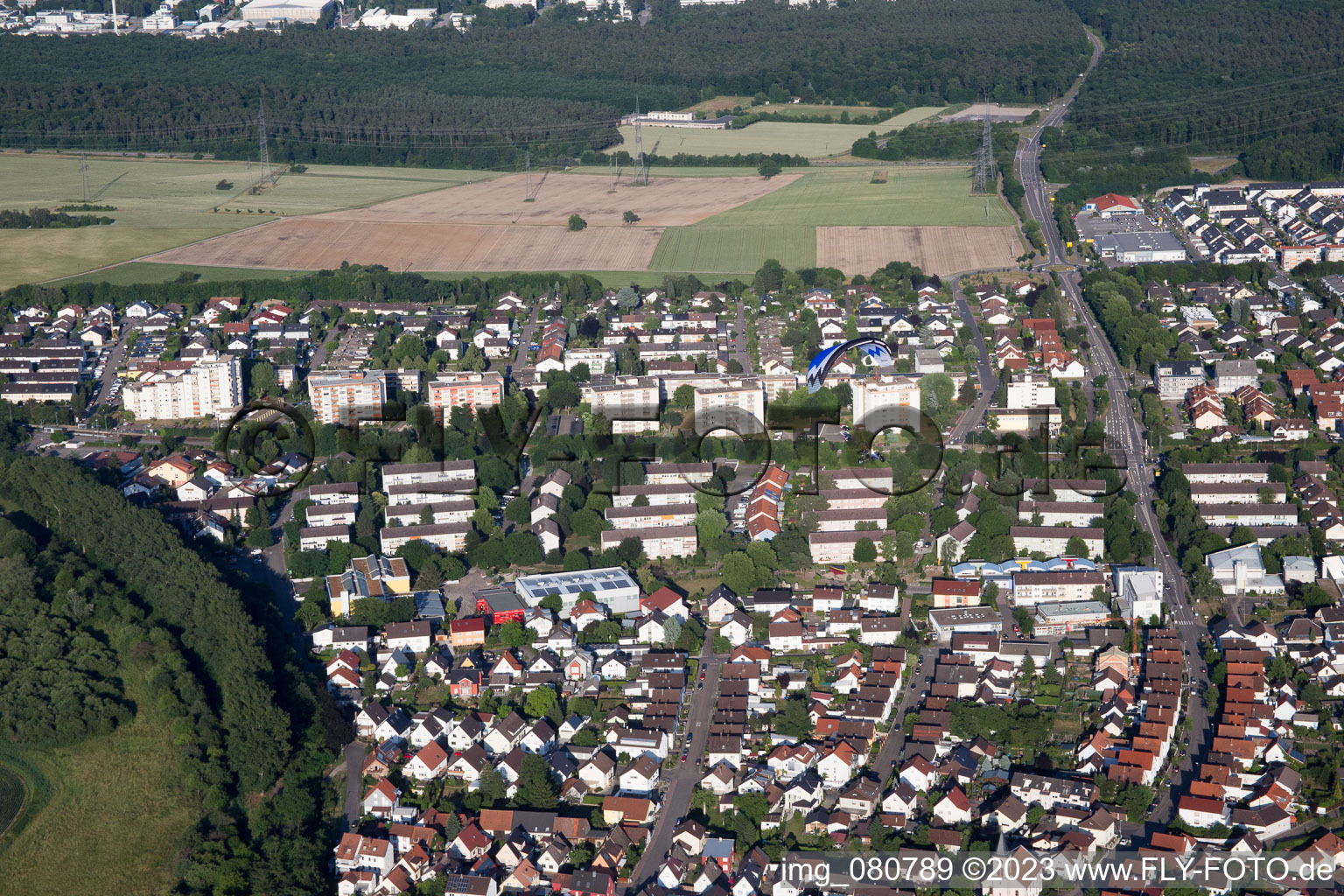Ortsteil Leopoldshafen in Eggenstein-Leopoldshafen im Bundesland Baden-Württemberg, Deutschland von oben